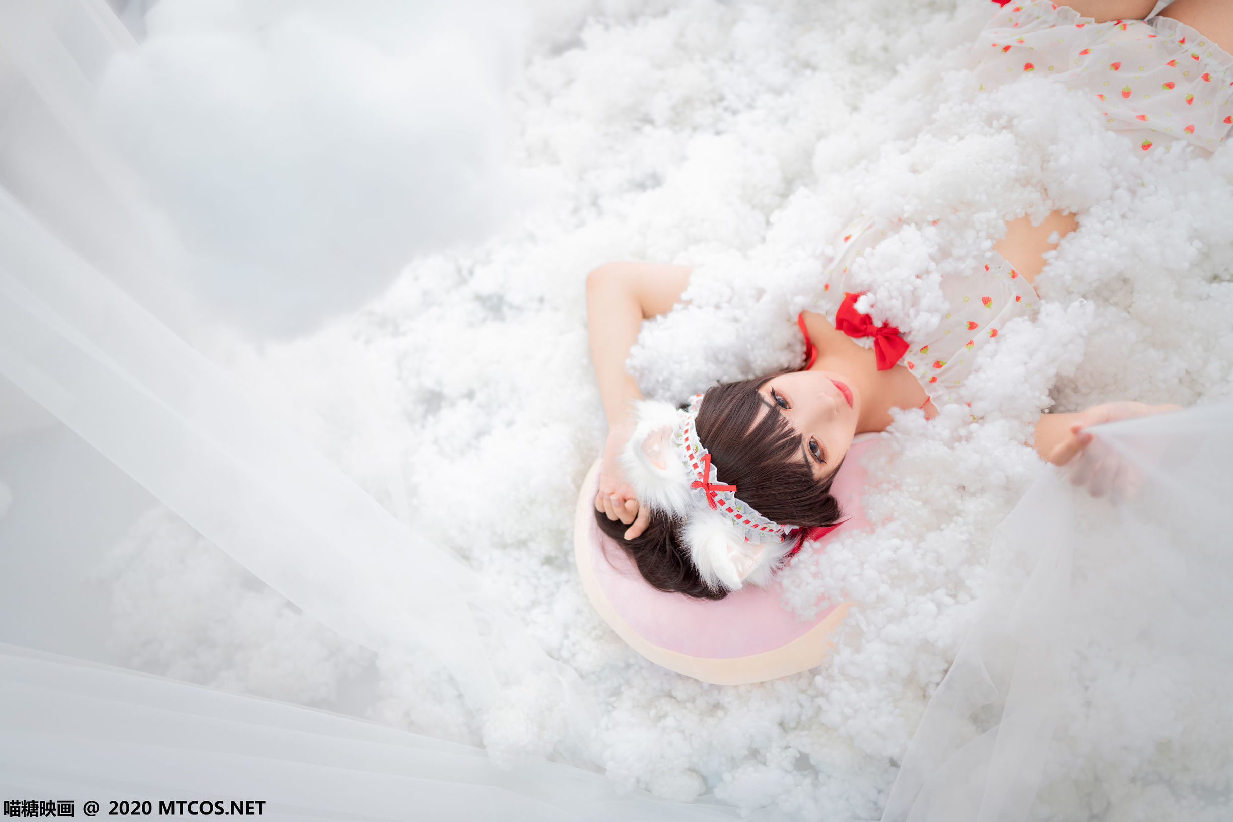 Meow Sugar Film] Vol. 155 Strawberry Print Babydoll Nightgown