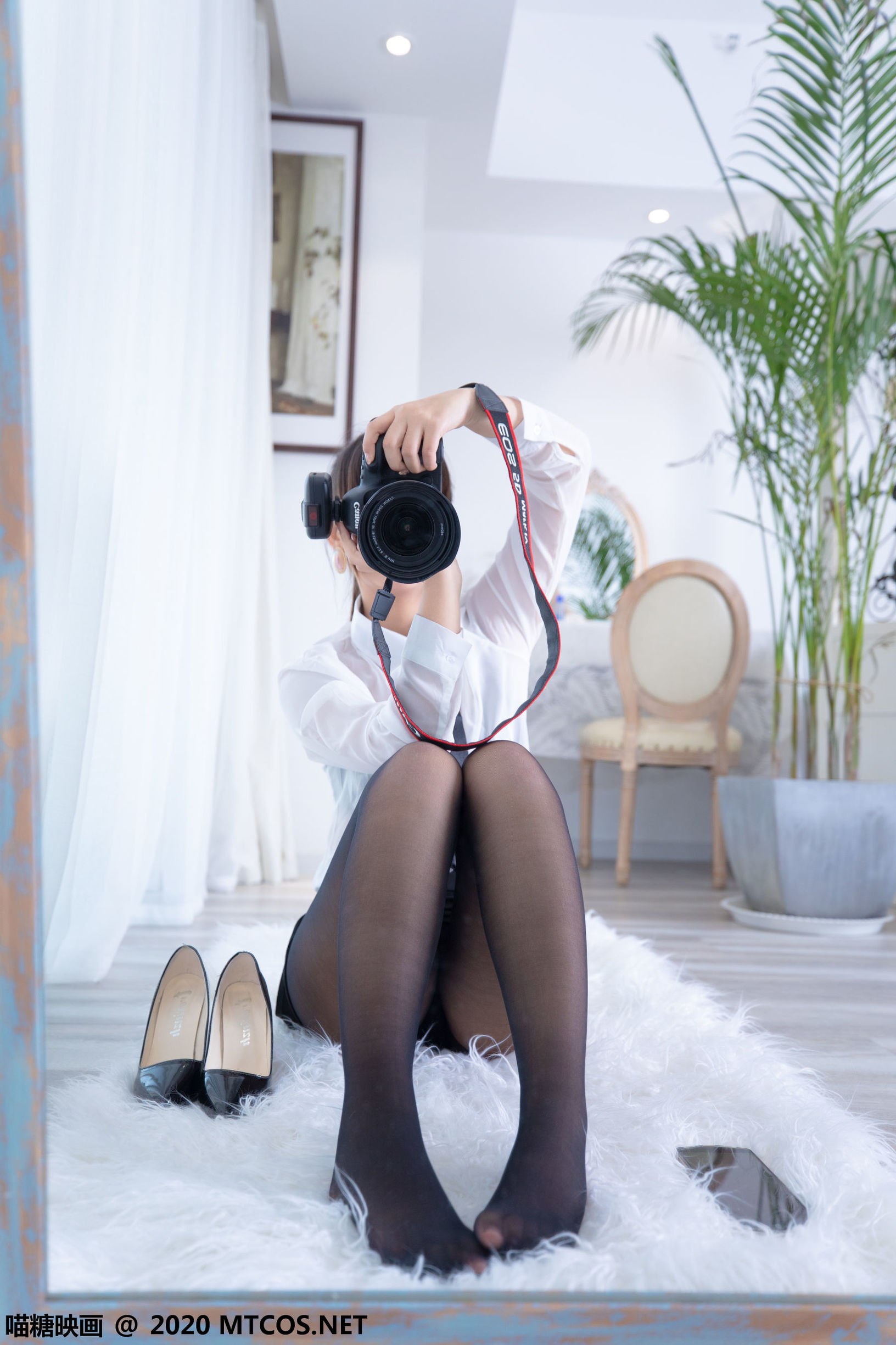 Miaotang Film] Vol. 202: OL Uniform Skirt
