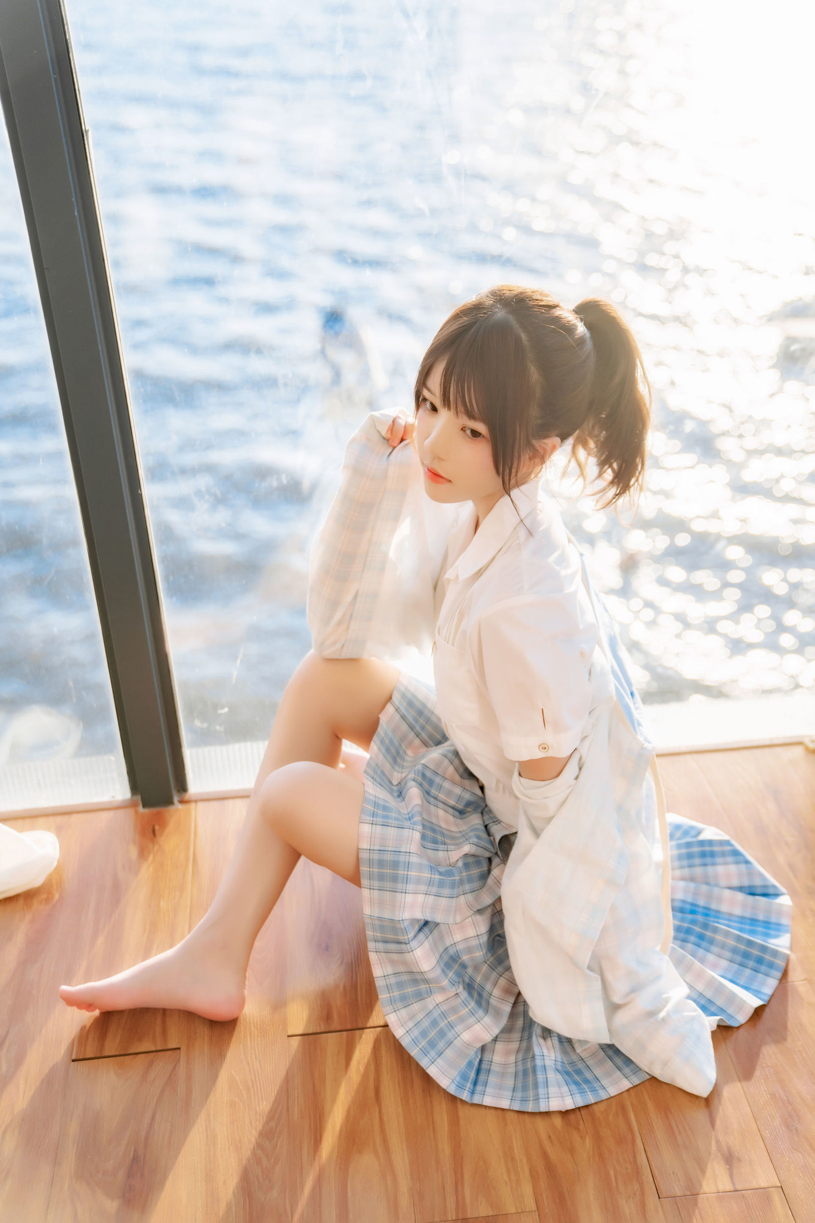 Meow Sugar Films] Vol. 241: The Sea by the Window