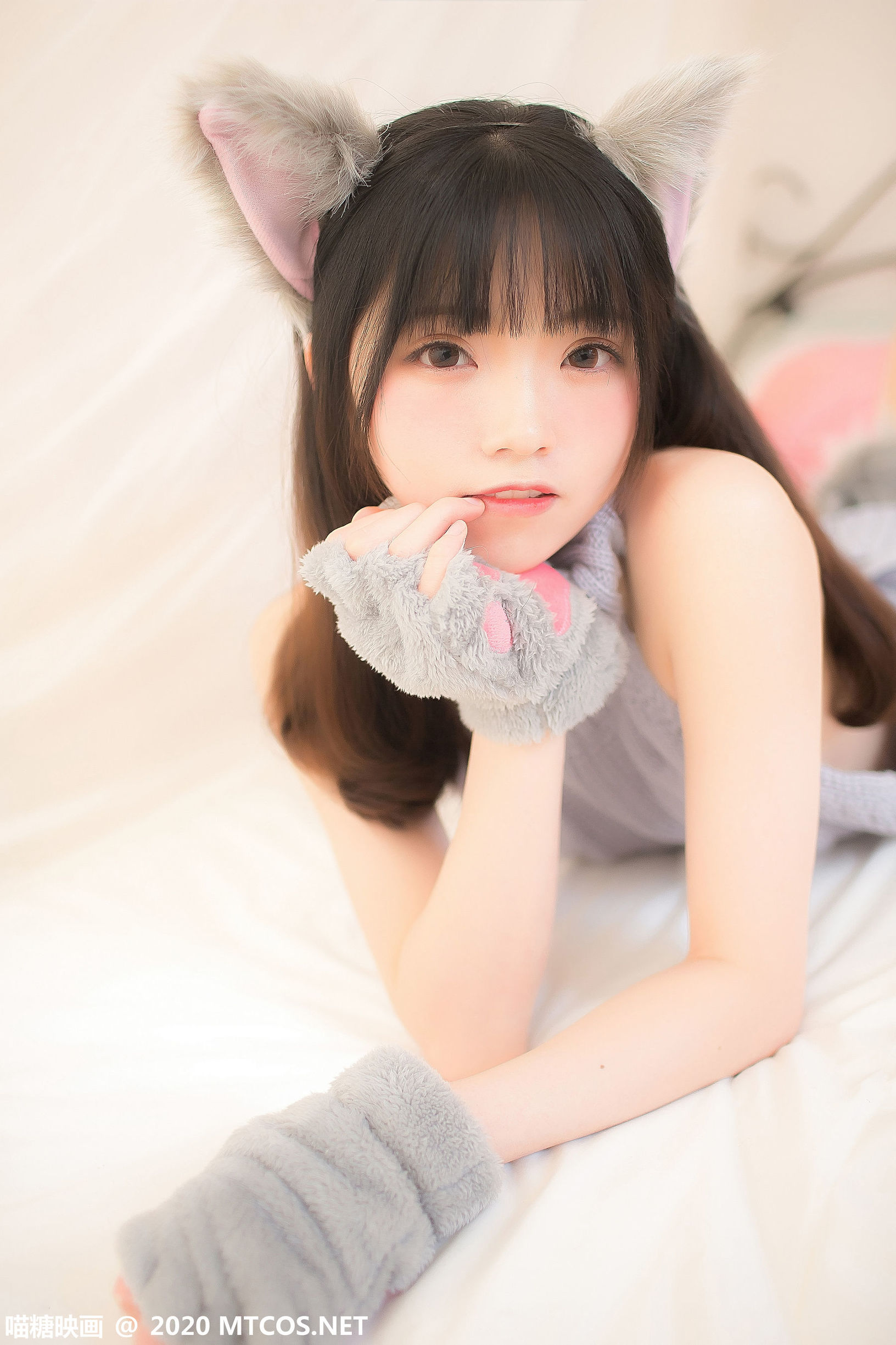 Meow Sugar Films] Vol. 274: The Moe Girl's Blue Sweater