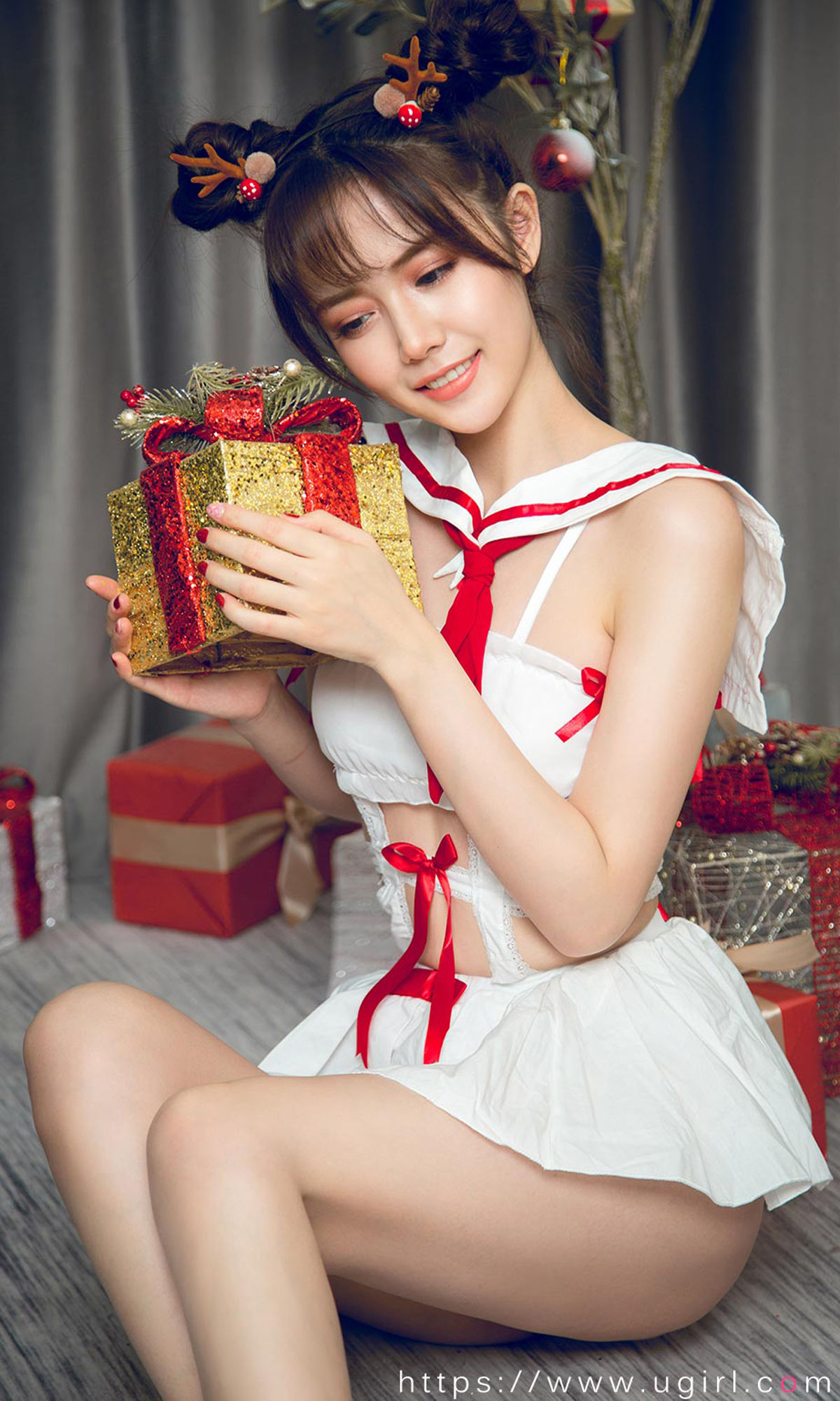 Yogu Circle Ai Youwu] No.1679 Đường Tiểu Đường Cô Gái Đồng Phục Show Giáng Sinh