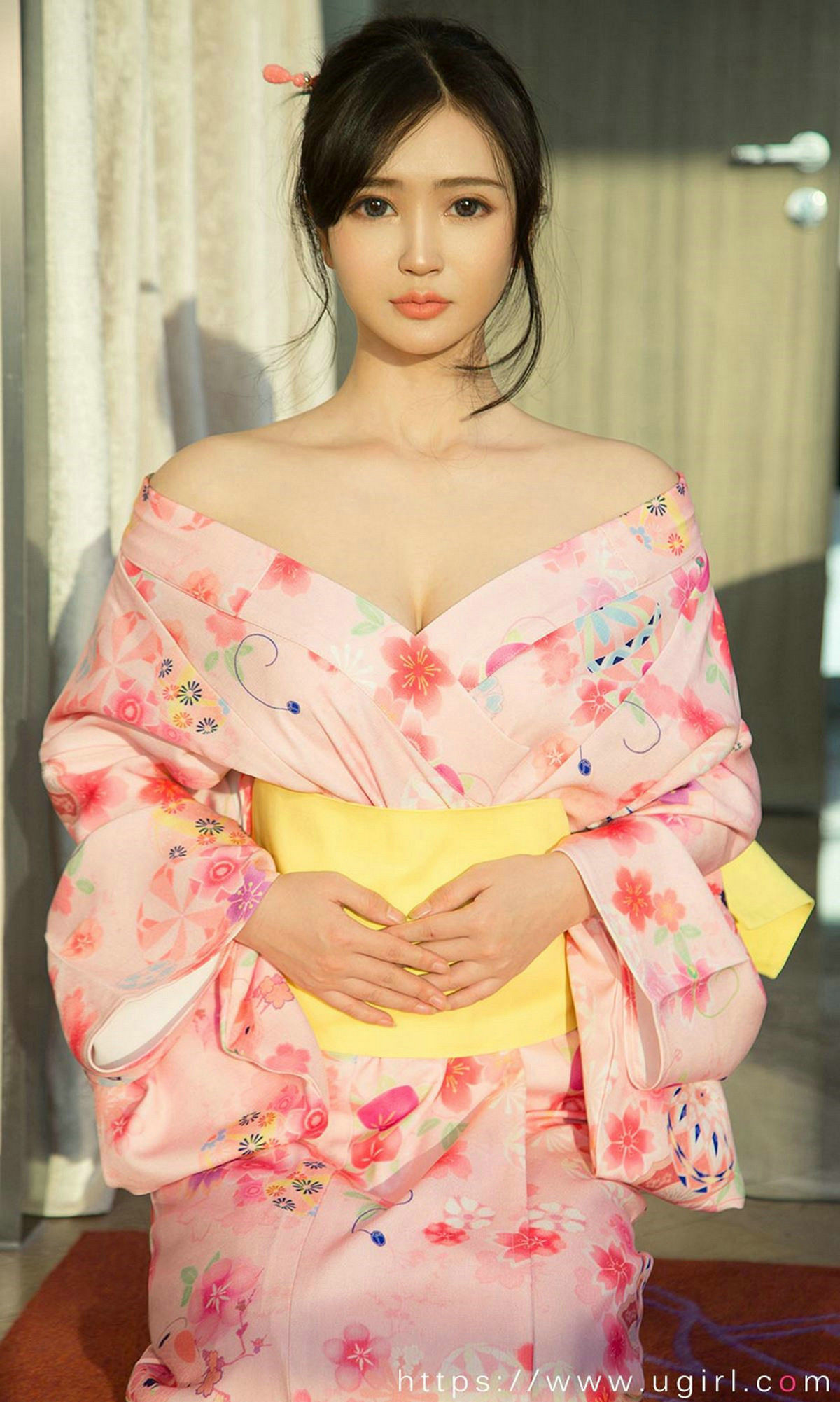 You Guo Quan Ugirls] No. 1776 Meng Shi Duo & Chun Xiao Xi & Mantina & You Fei Er & Lin Shi Yin & Aleo & LuLu "The Theory of Breast Evolution