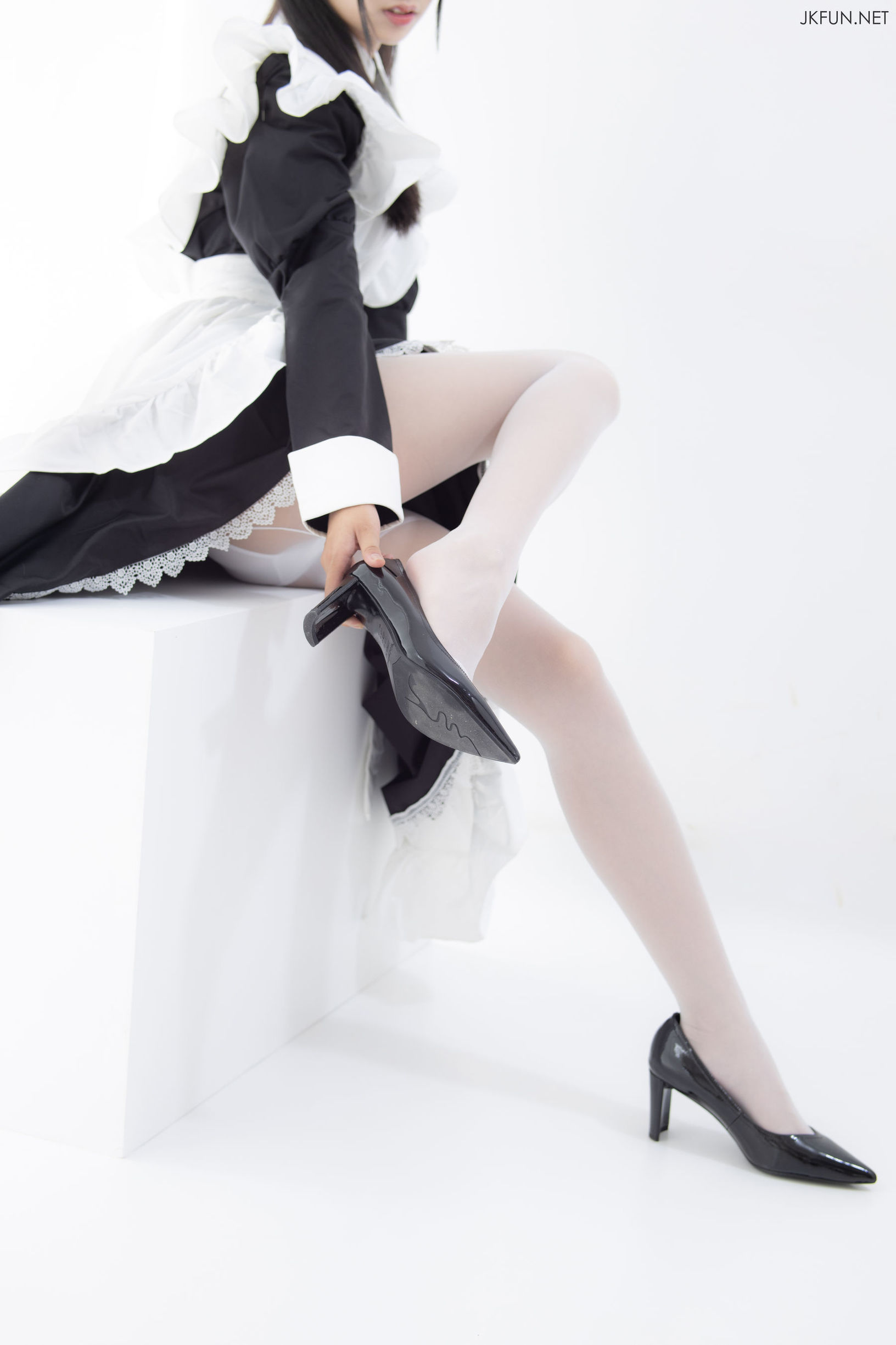森蘿財團] 女仆眼鏡妹