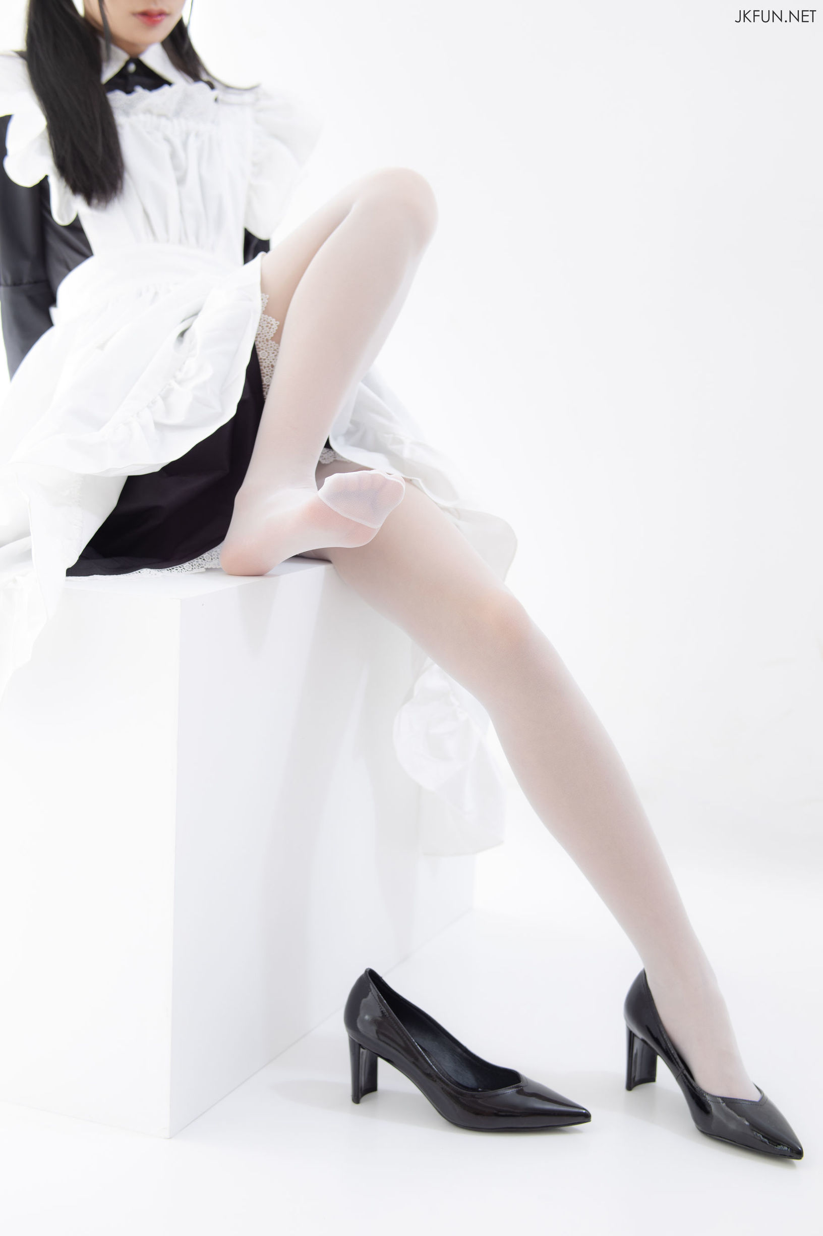 센로채단] 메이드 안경 소녀