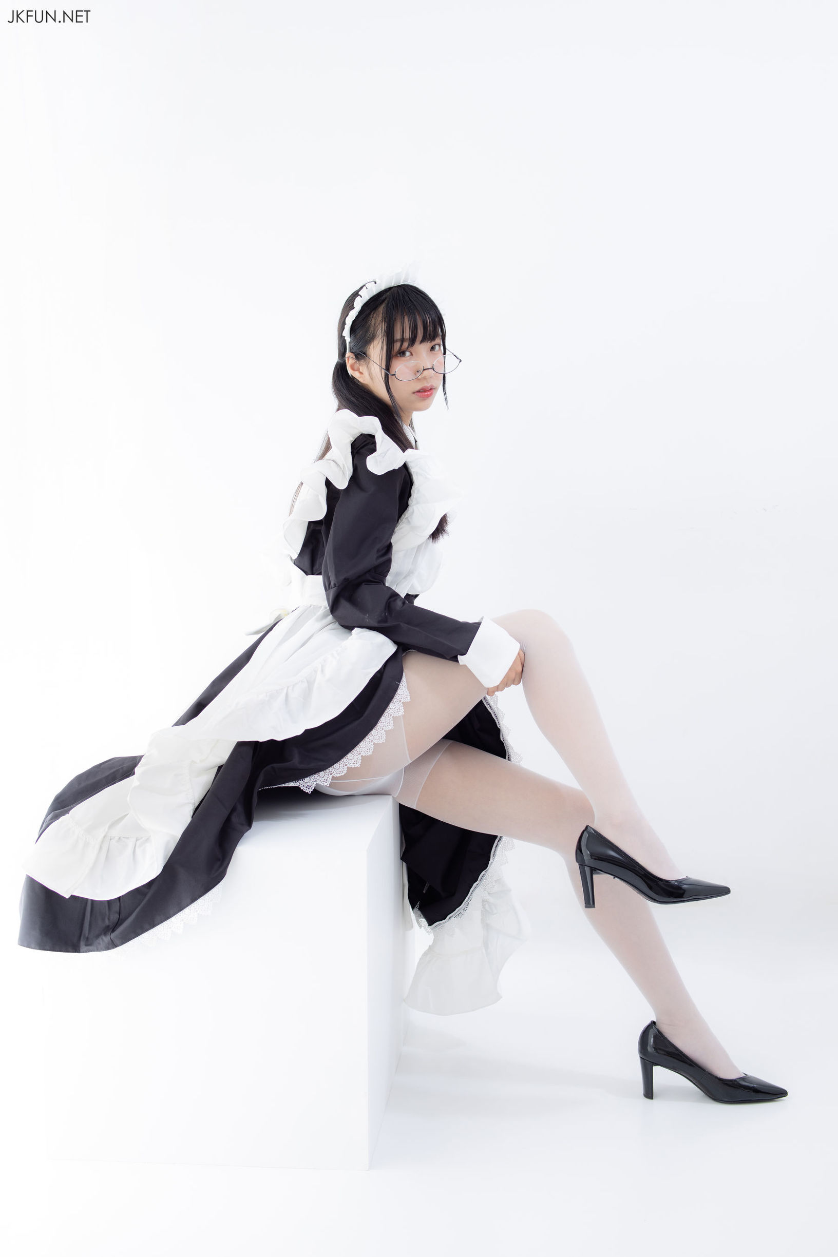 森蘿財團] 女仆眼鏡妹