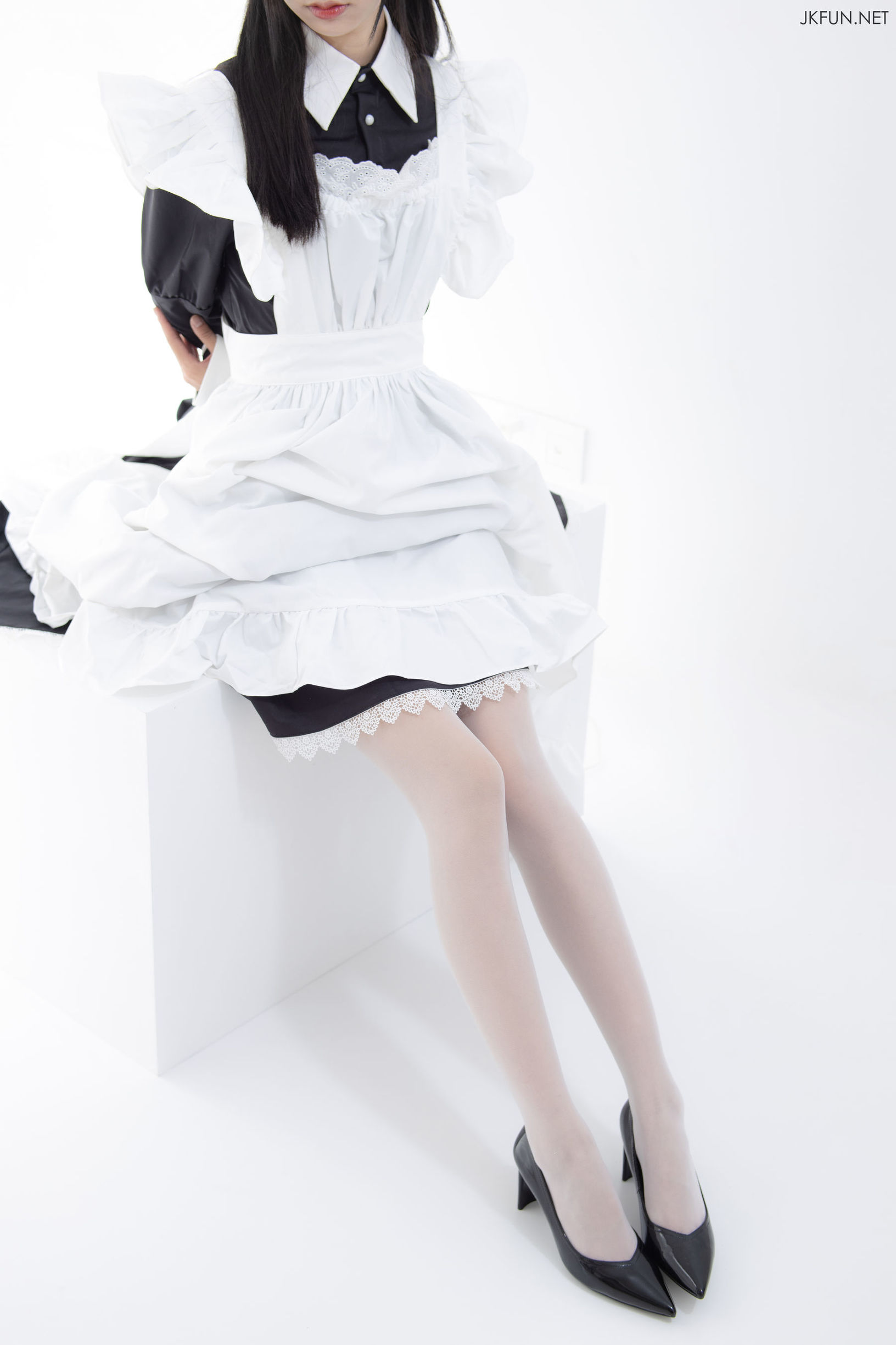センラ財団] メイド眼鏡妹