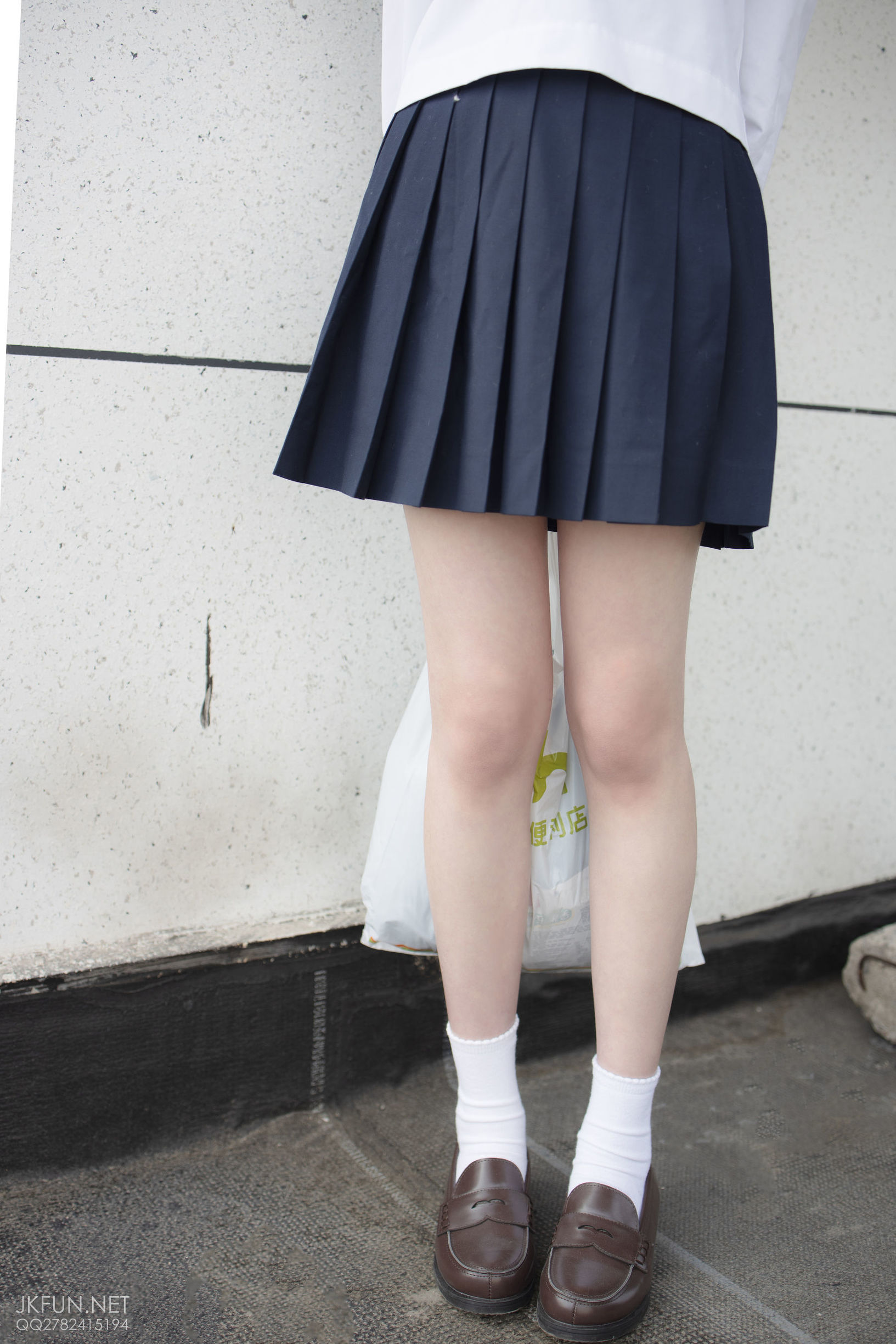 เซนโลว์ ไช่ตวน] JKFUN-002 ไอคะ น้องสาวน่ารัก เท้าด้วยผ้าไหม