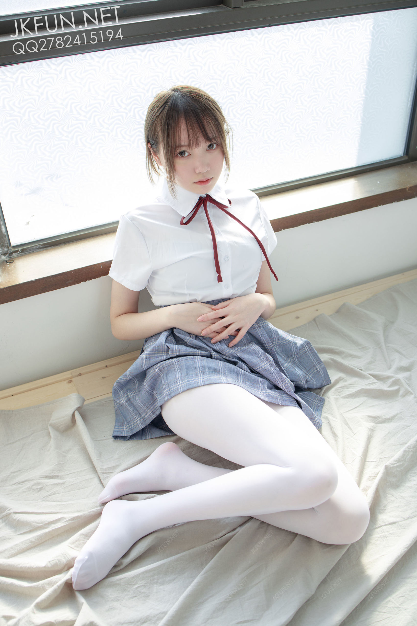 Sen Lô Tập Đoàn] JKFUN-002 Aika Học Muội Dễ Thương Chân Tơ