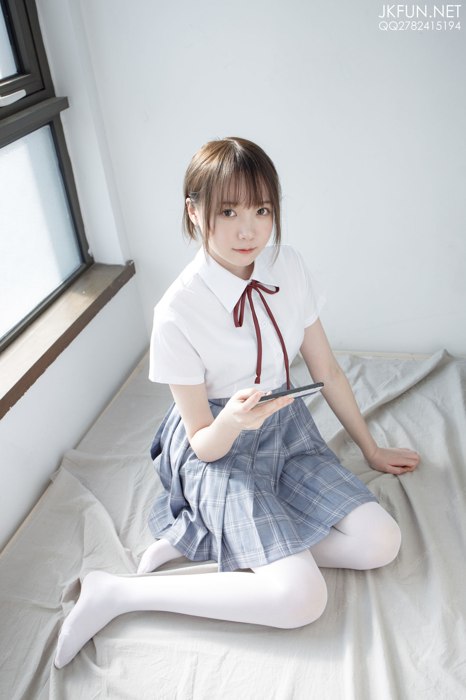 Sen Lô Tập Đoàn] JKFUN-002 Aika Học Muội Dễ Thương Chân Tơ