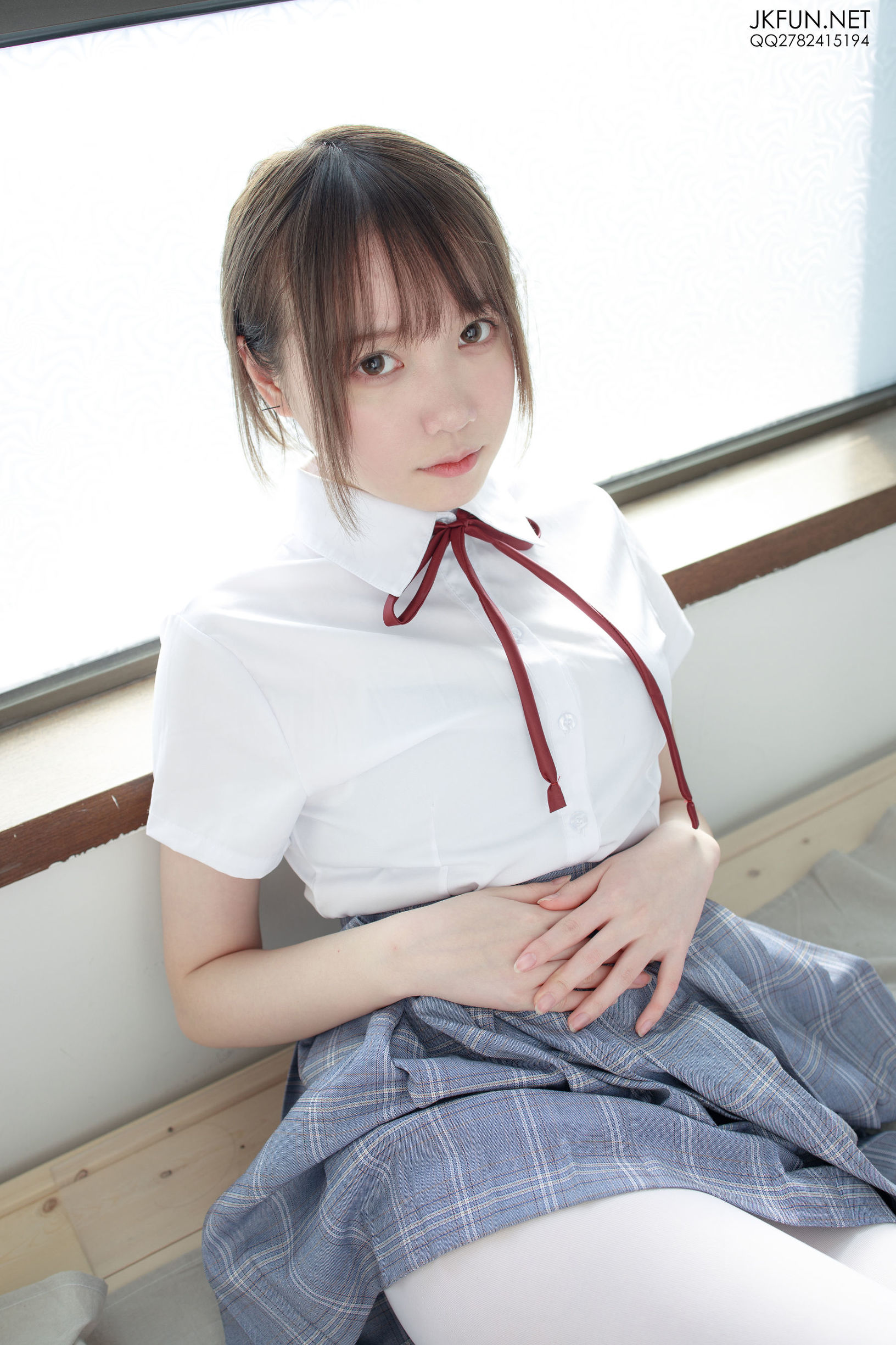 Sen Lô Tập Đoàn] JKFUN-002 Aika Học Muội Dễ Thương Chân Tơ