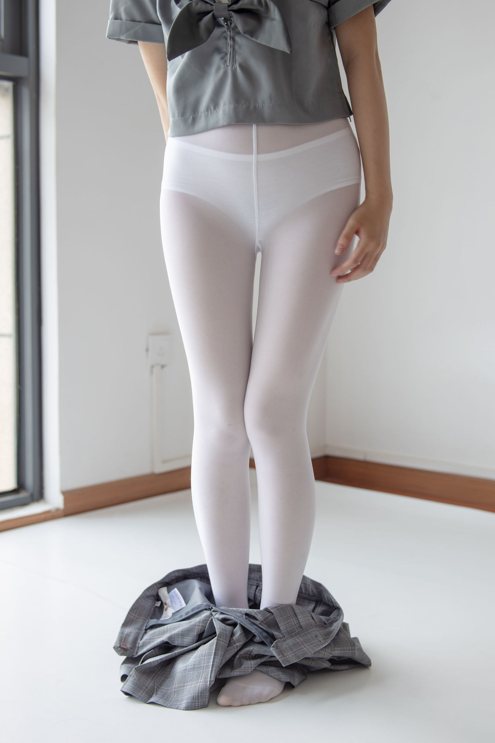 Sen Lô Tập Đoàn] JKFUN-013 Bé Dễ Thương Vớ Trắng