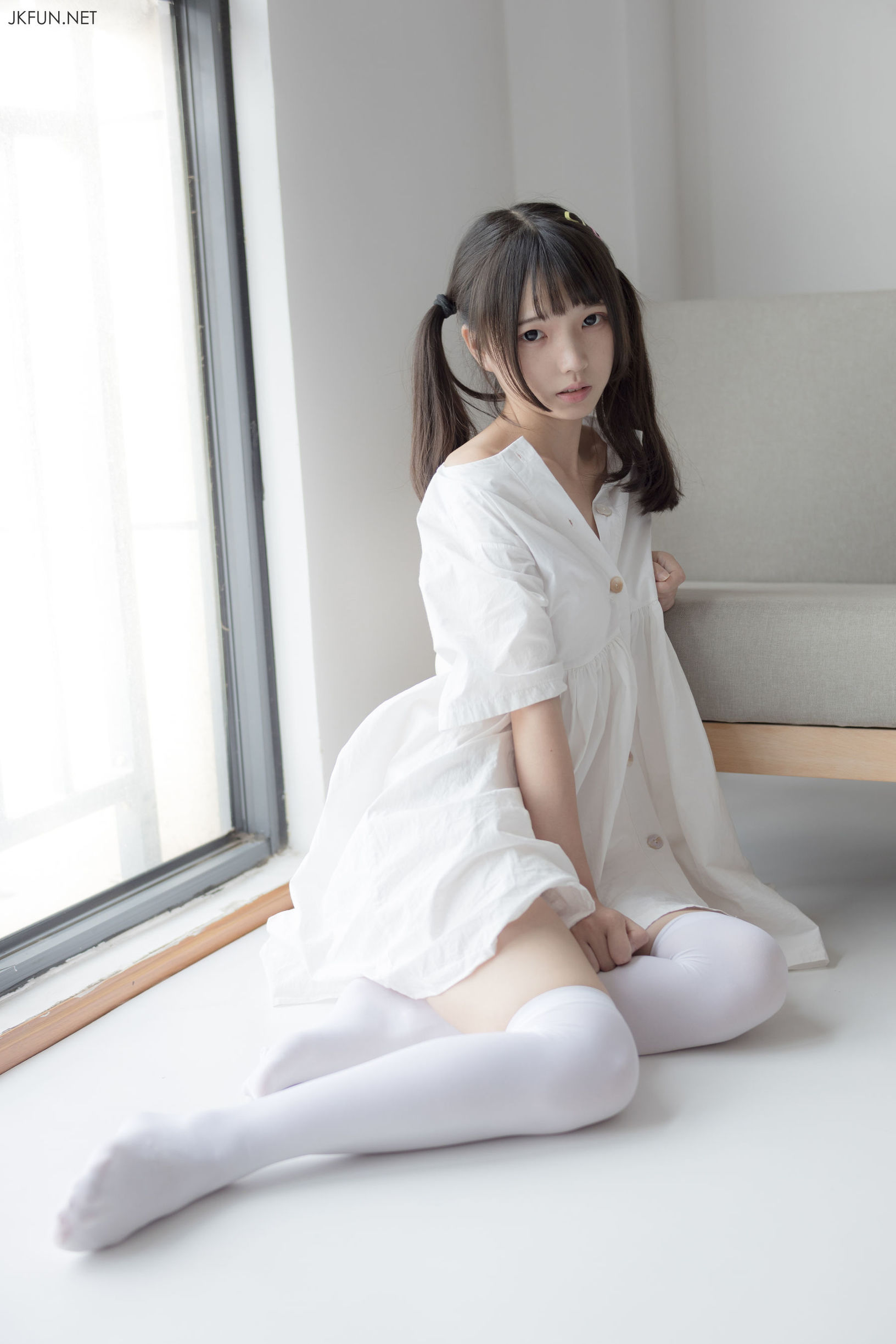 森萝財団] JKFUN-014 モクモク 白衣がたなびく時代