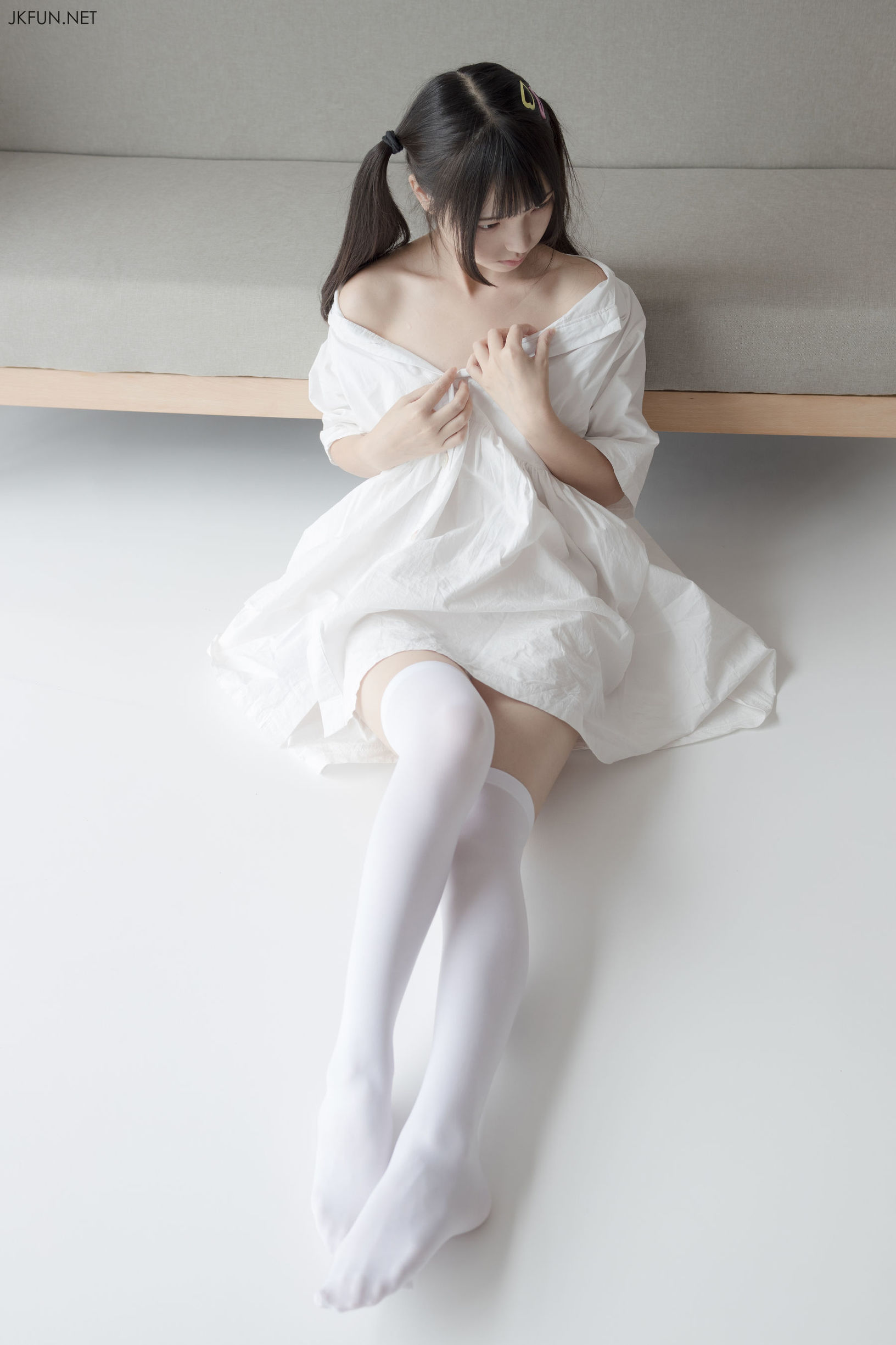 森萝財団] JKFUN-014 モクモク 白衣がたなびく時代