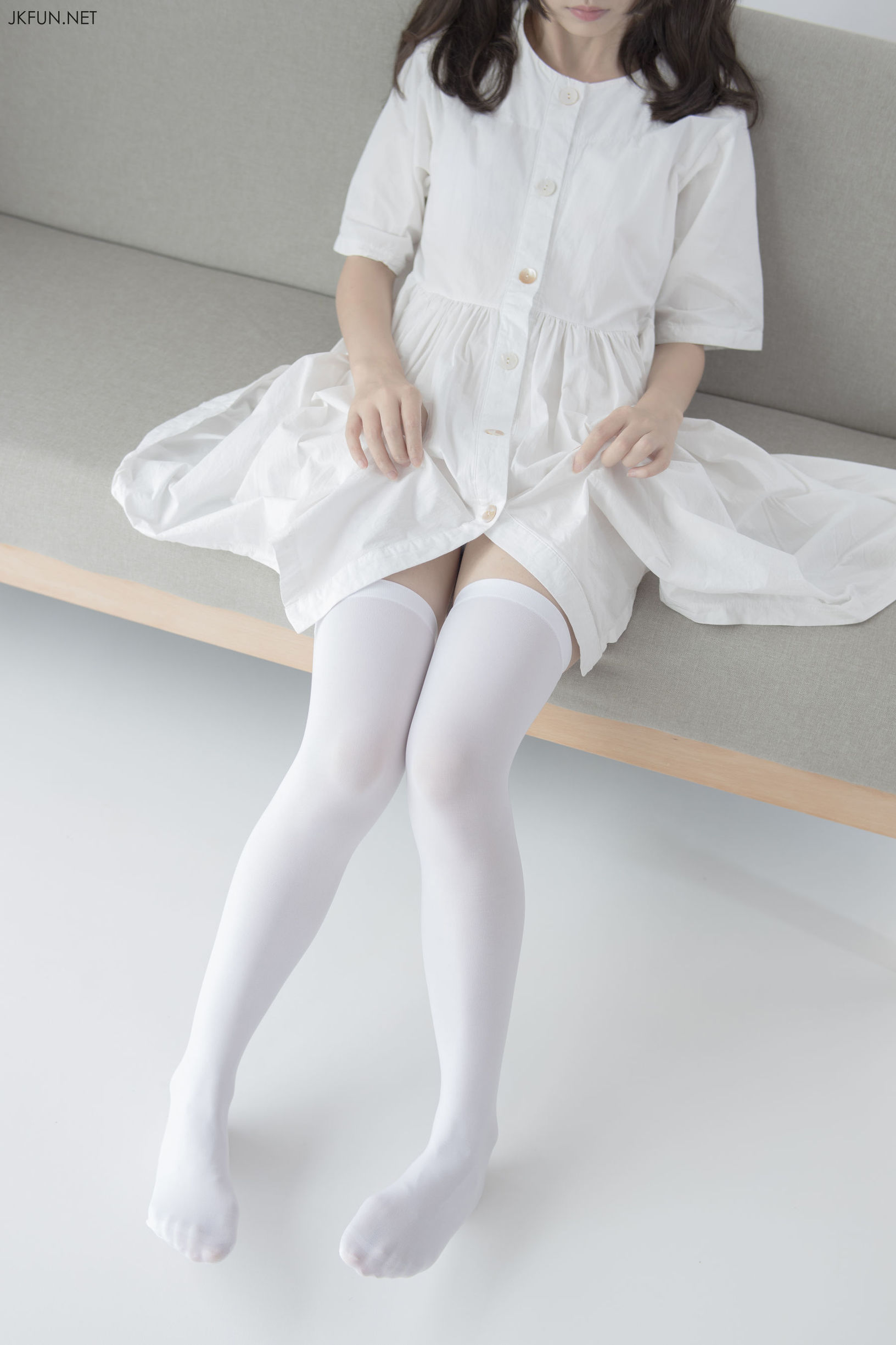森萝財団] JKFUN-014 モクモク 白衣がたなびく時代