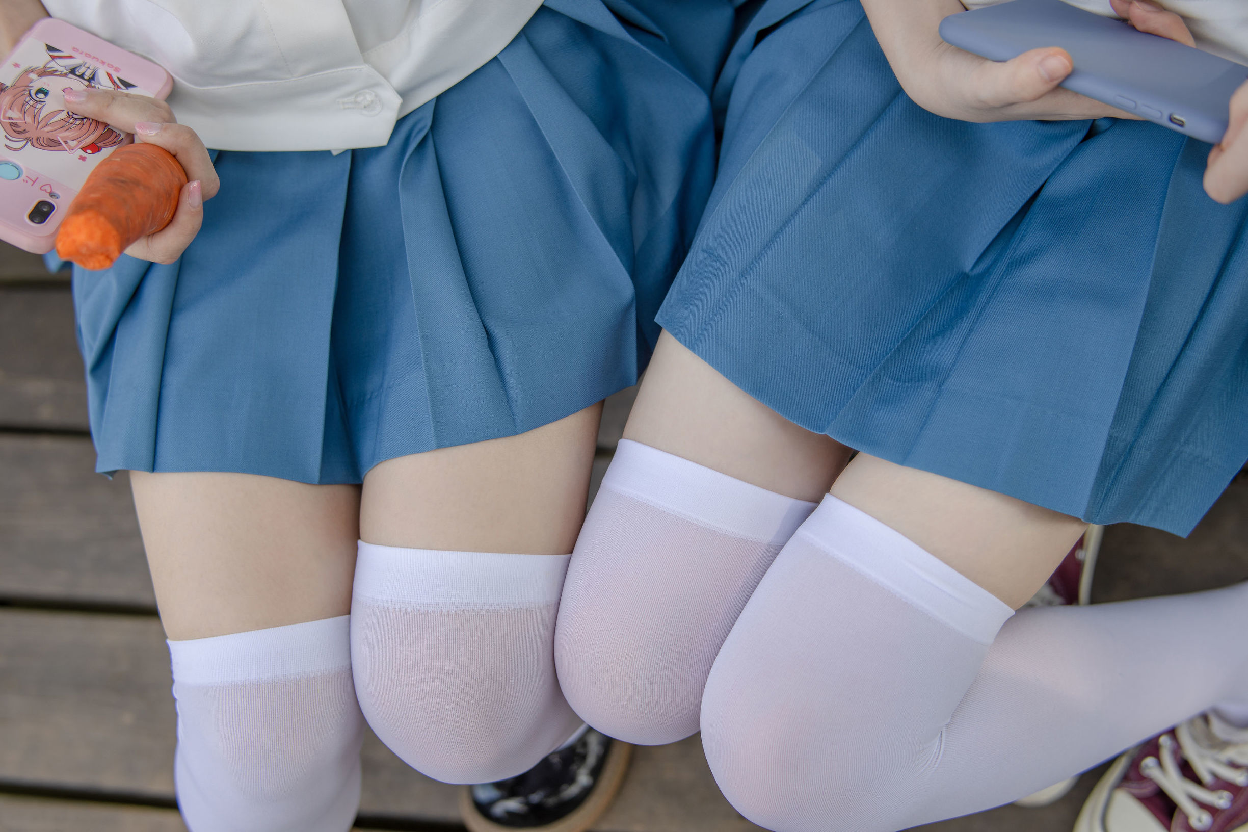 森羅財団] JKFUN-025 モクモク&アイカ 80D白いシルクの過膝ソックス