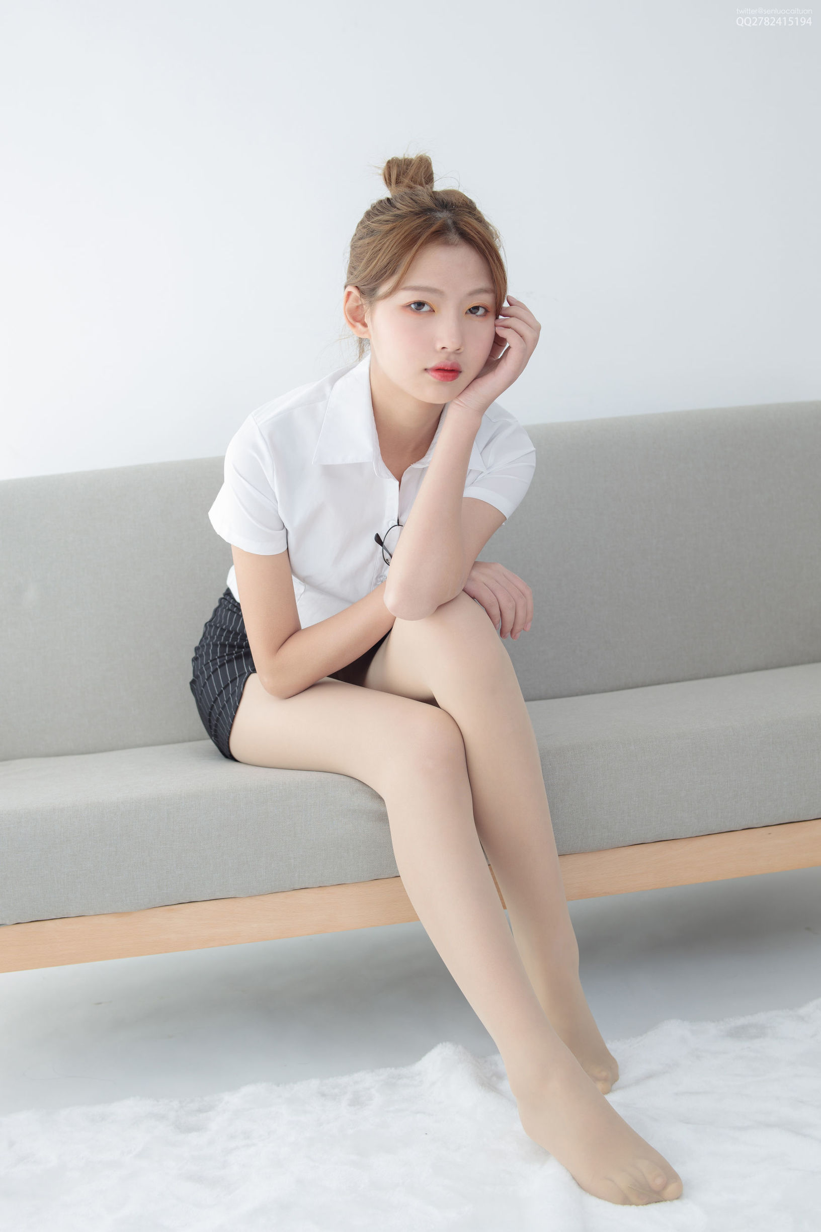 센로 체단] JKFUN-044 OL은 반드시 안경과 매치해야 한다 50D 살색 스타킹