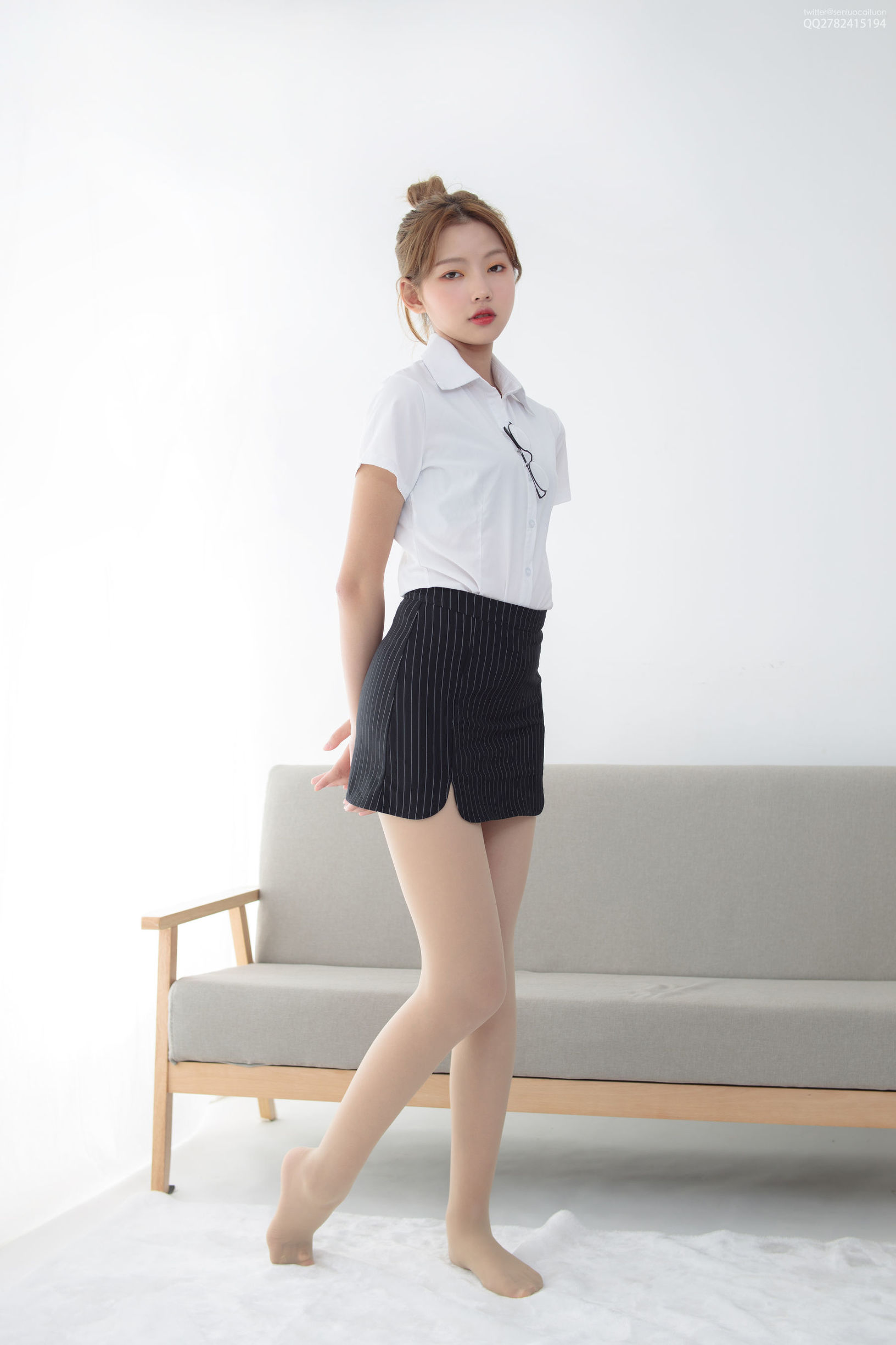 센로 체단] JKFUN-044 OL은 반드시 안경과 매치해야 한다 50D 살색 스타킹