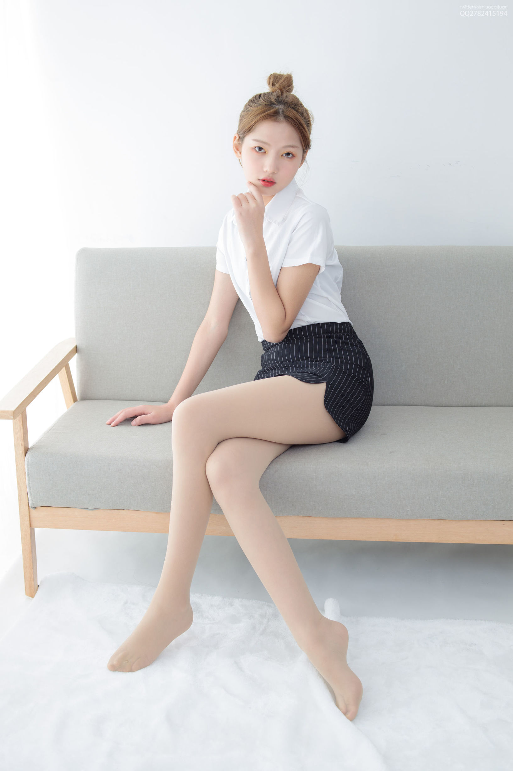 Sen Luo Consortium] JKFUN-044 Office Lady Must Wear Glasses 50D Pantyhose