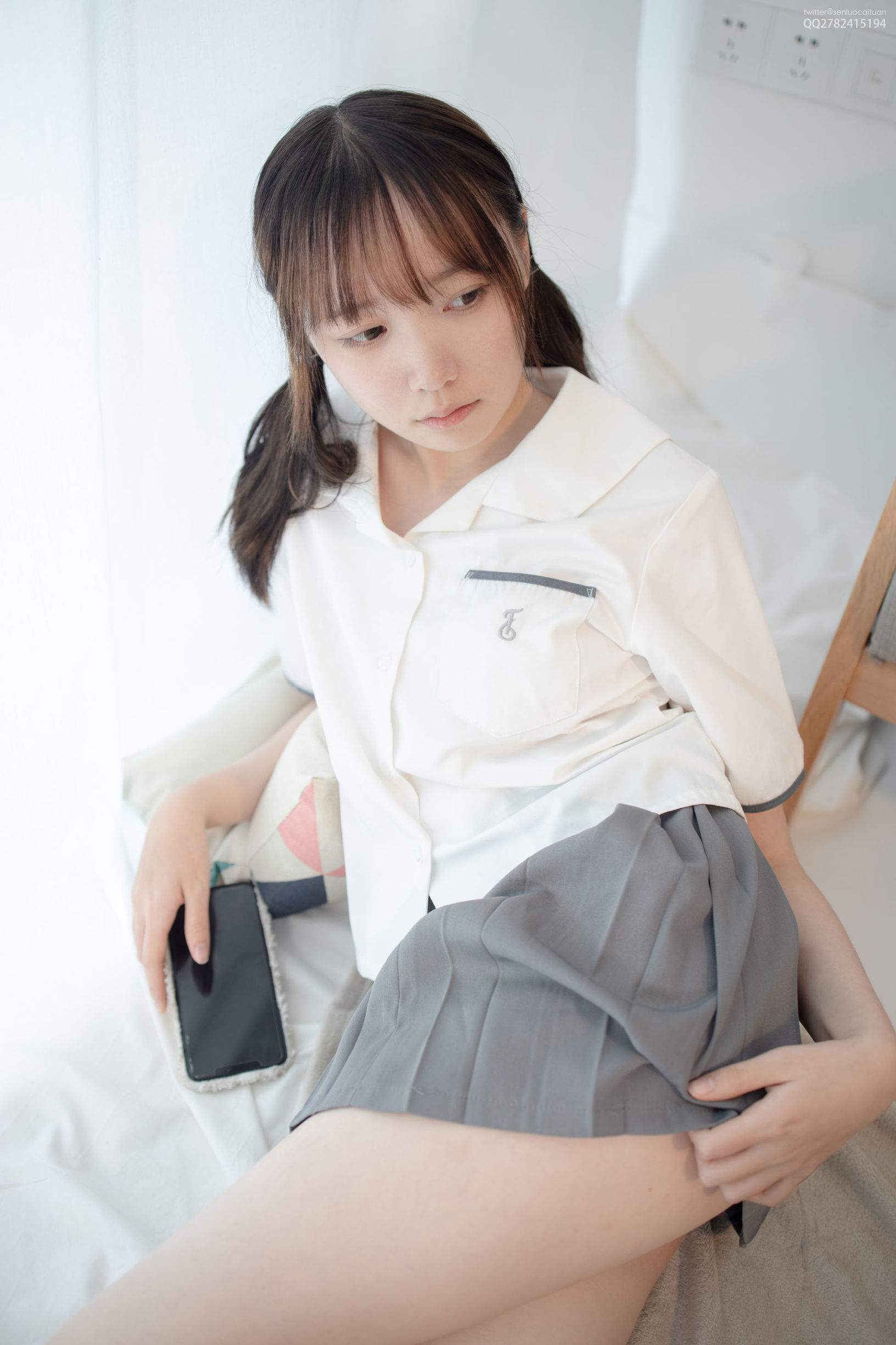 森羅財団] JKFUN-047 アイカ JK裸足