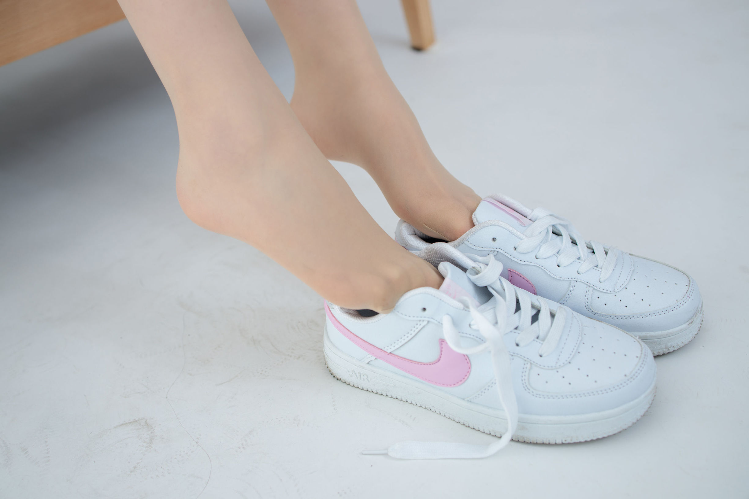 Sen Lô Tập Đoàn] JKFUN-048 Aika Giày Thể Thao 13D Nylon