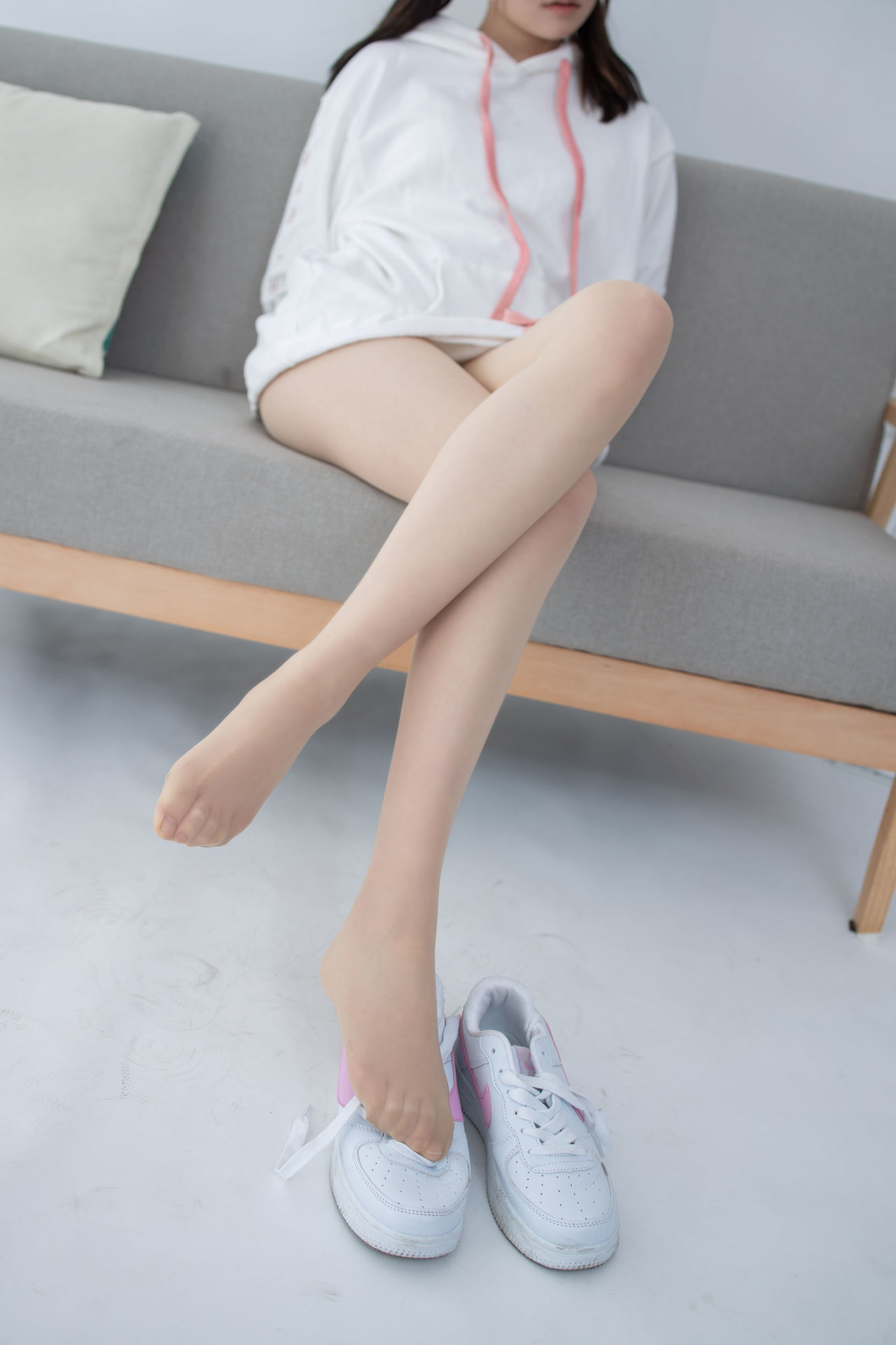 Sen Lô Tập Đoàn] JKFUN-048 Aika Giày Thể Thao 13D Nylon