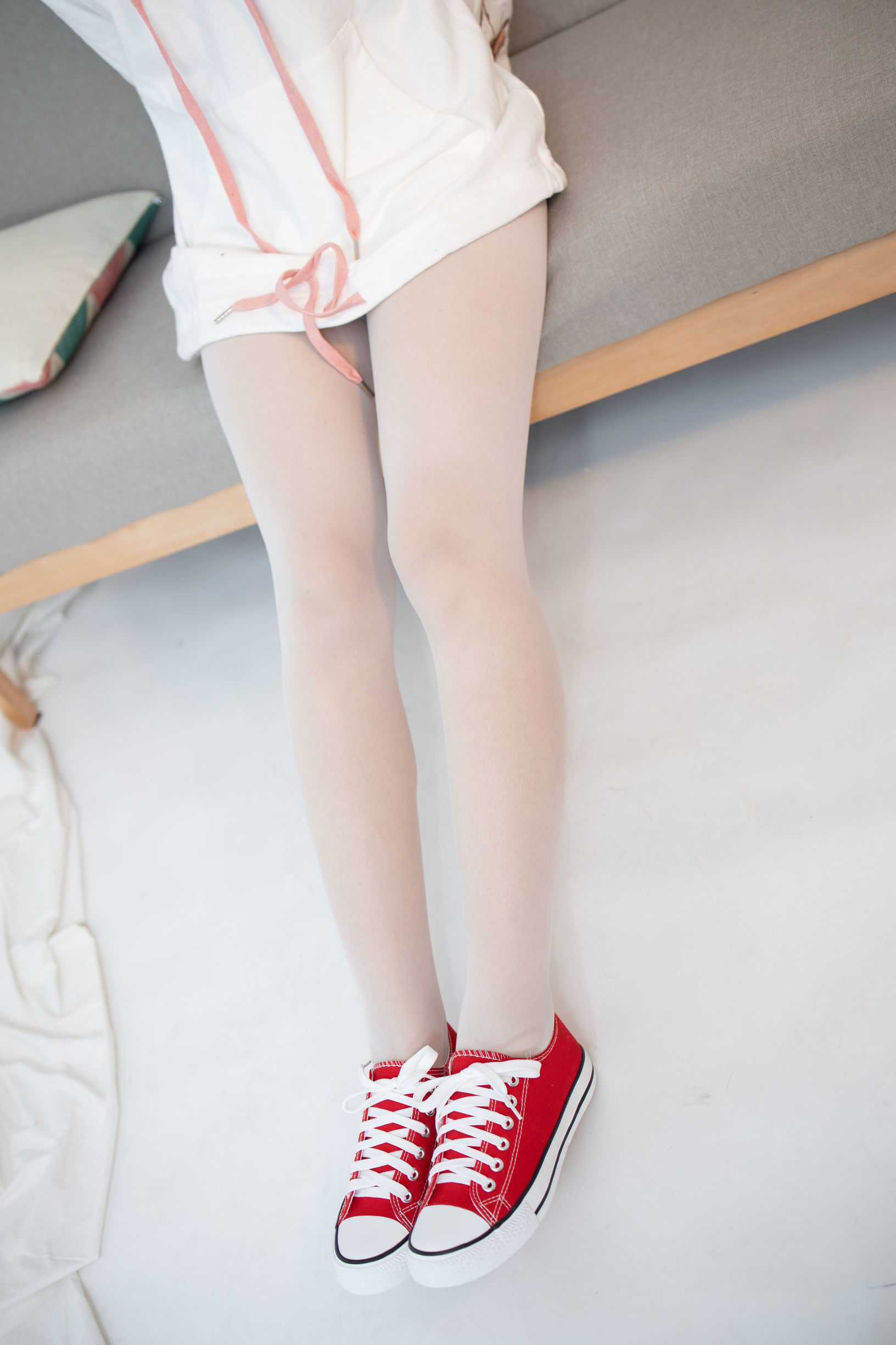 Sen Luo Tài Đoàn] JKFUN-056 Tiểu Dạ Giày Vải Đỏ Trắng Tơ 13D Trắng Tơ