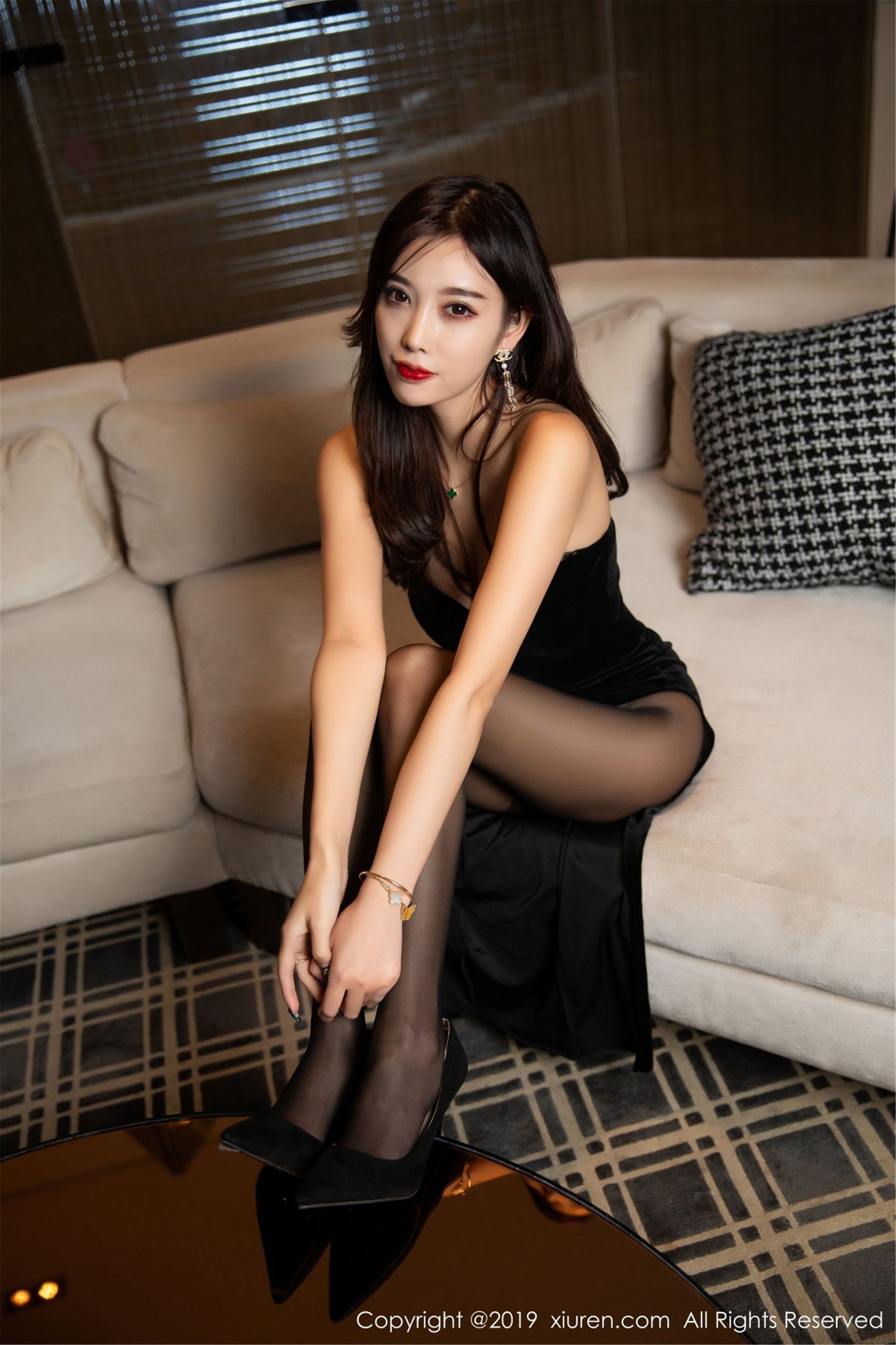 秀人XIUREN] Số.1483 Dương Chen Chen Sugar