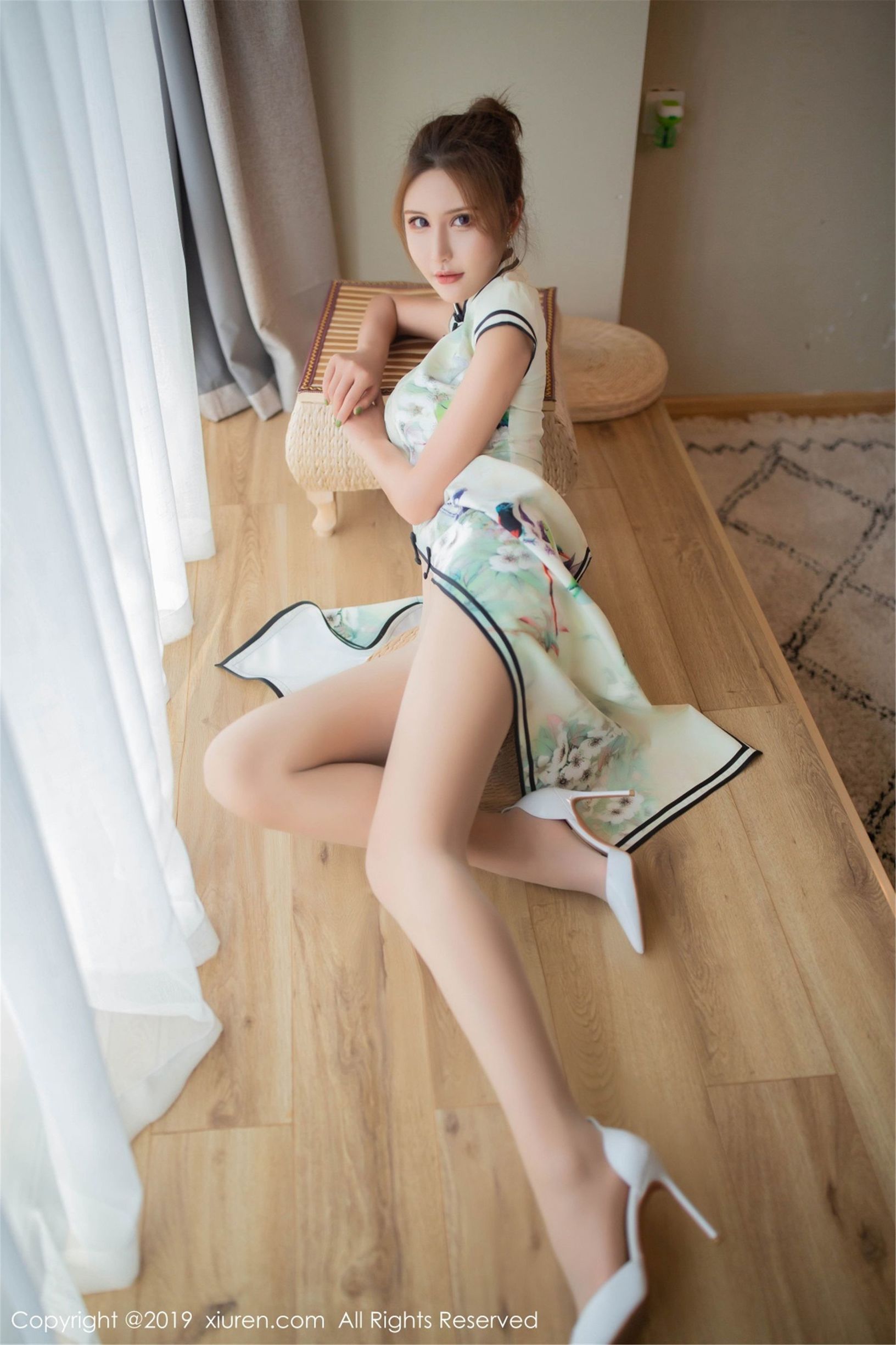 Xiuren] No.1542 Emily Gu Nainai Jiang