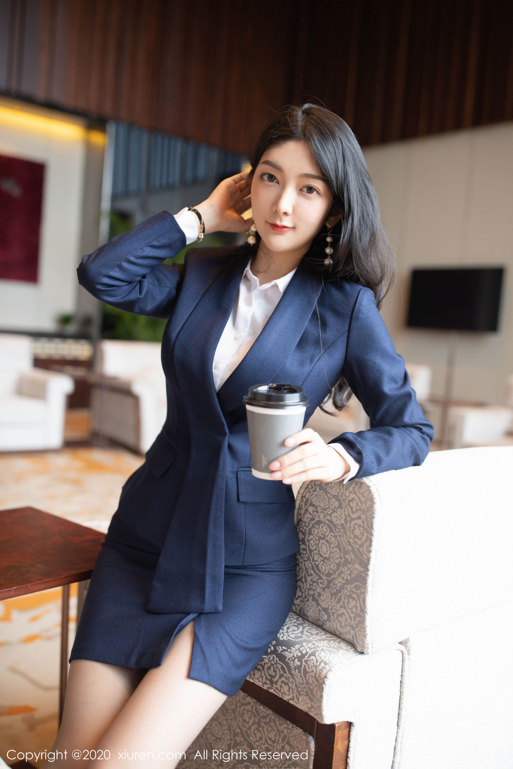 秀人XIUREN] Số 2056 Angela Tiểu Nhiệt Ba