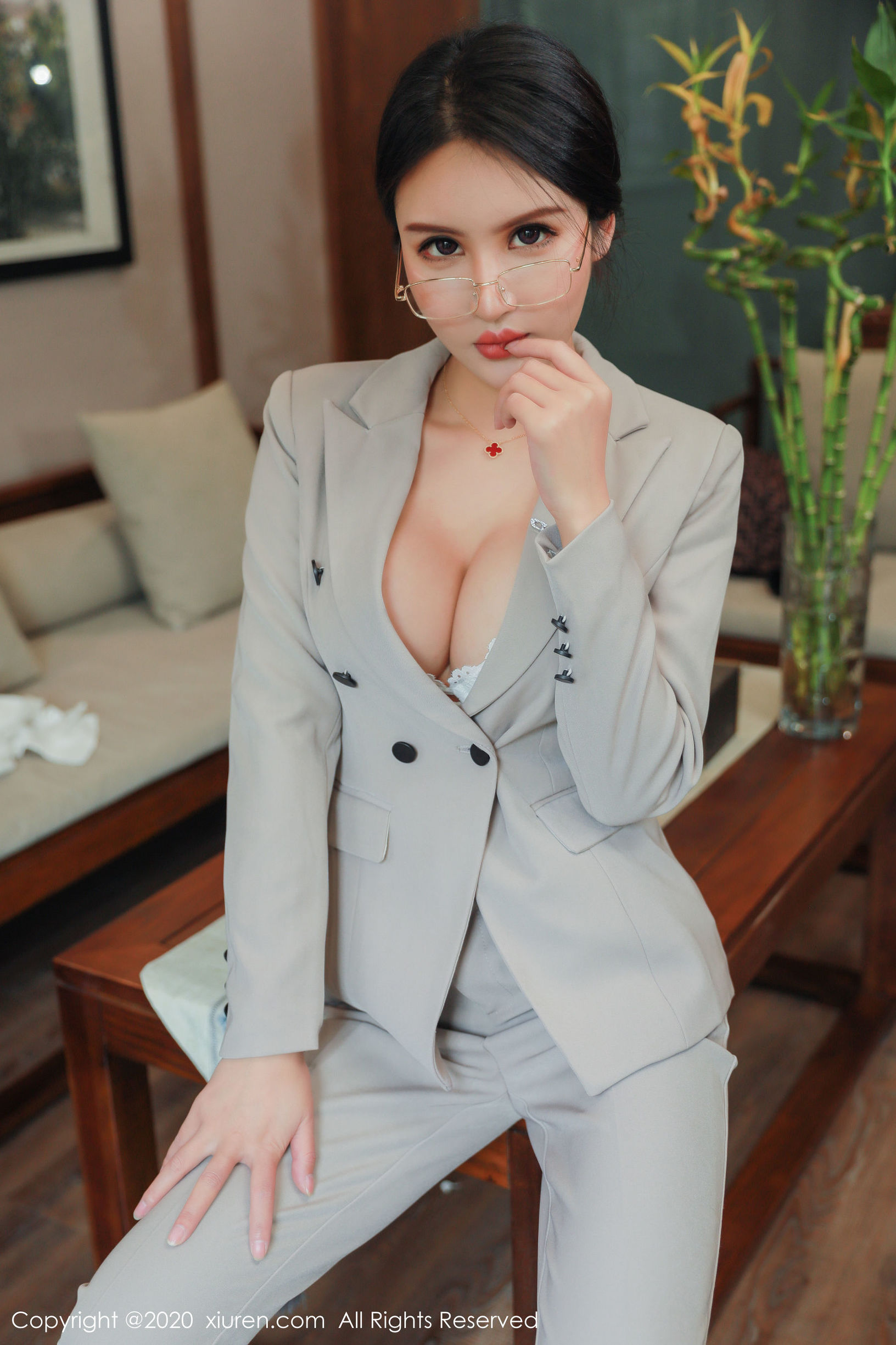 Xiuren] No.2098 Emily Gu Nainai