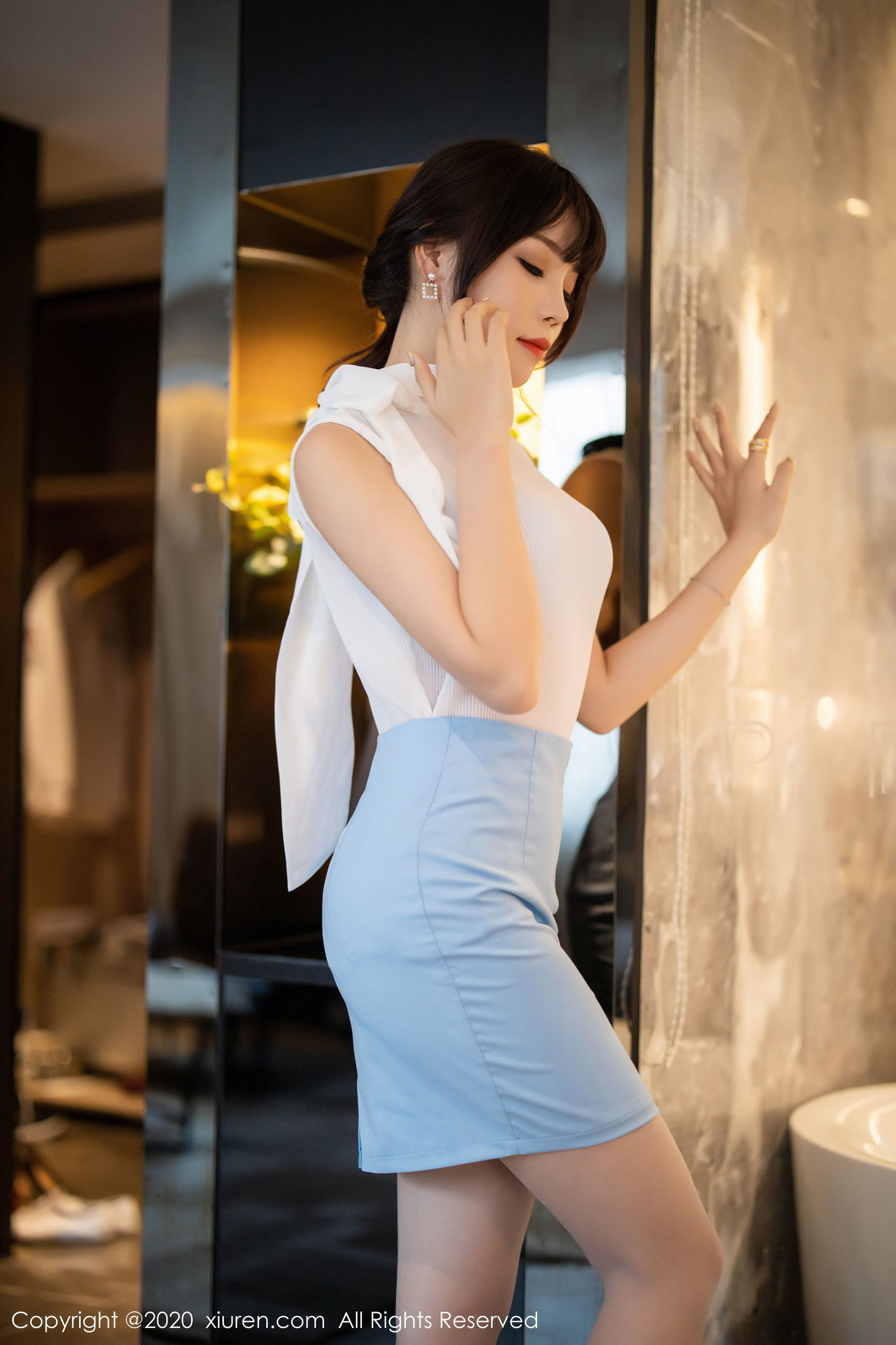 XIUREN No.2107 Zhi Zhi Booty