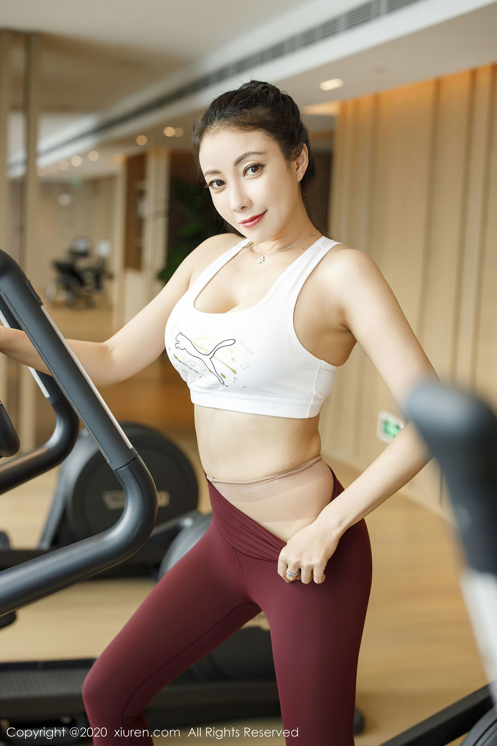 秀人XIUREN] No.2332 果儿Victoria