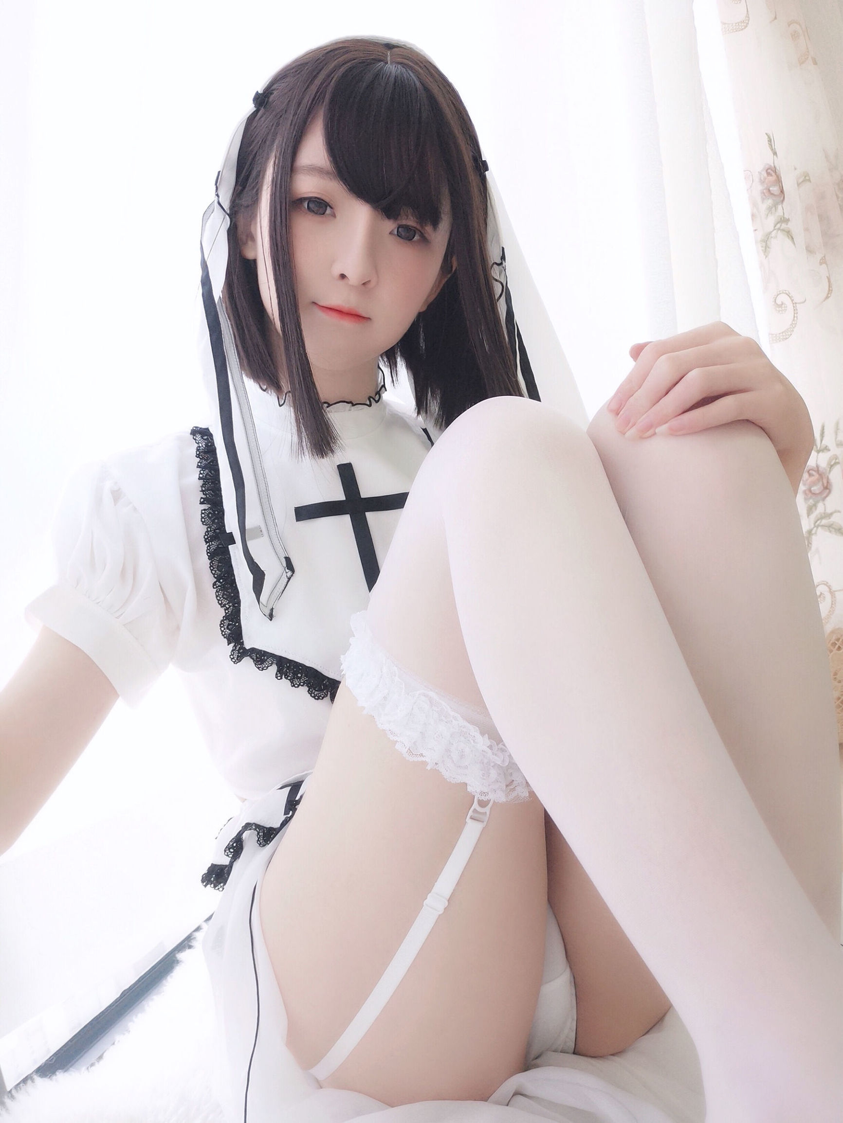  belle ta Cosplay] Nhất Tiểu Dương Trạch - Nữ Tu Trắng