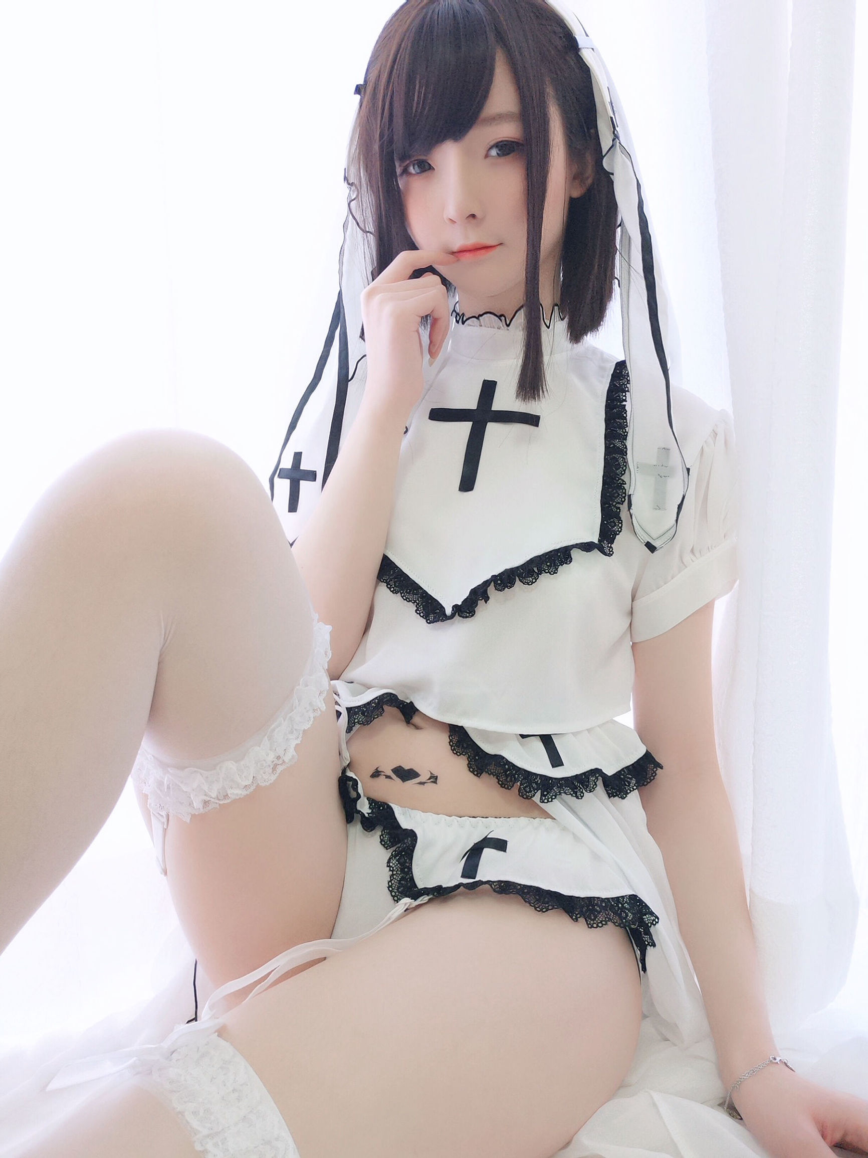  belle ta Cosplay] Nhất Tiểu Dương Trạch - Nữ Tu Trắng