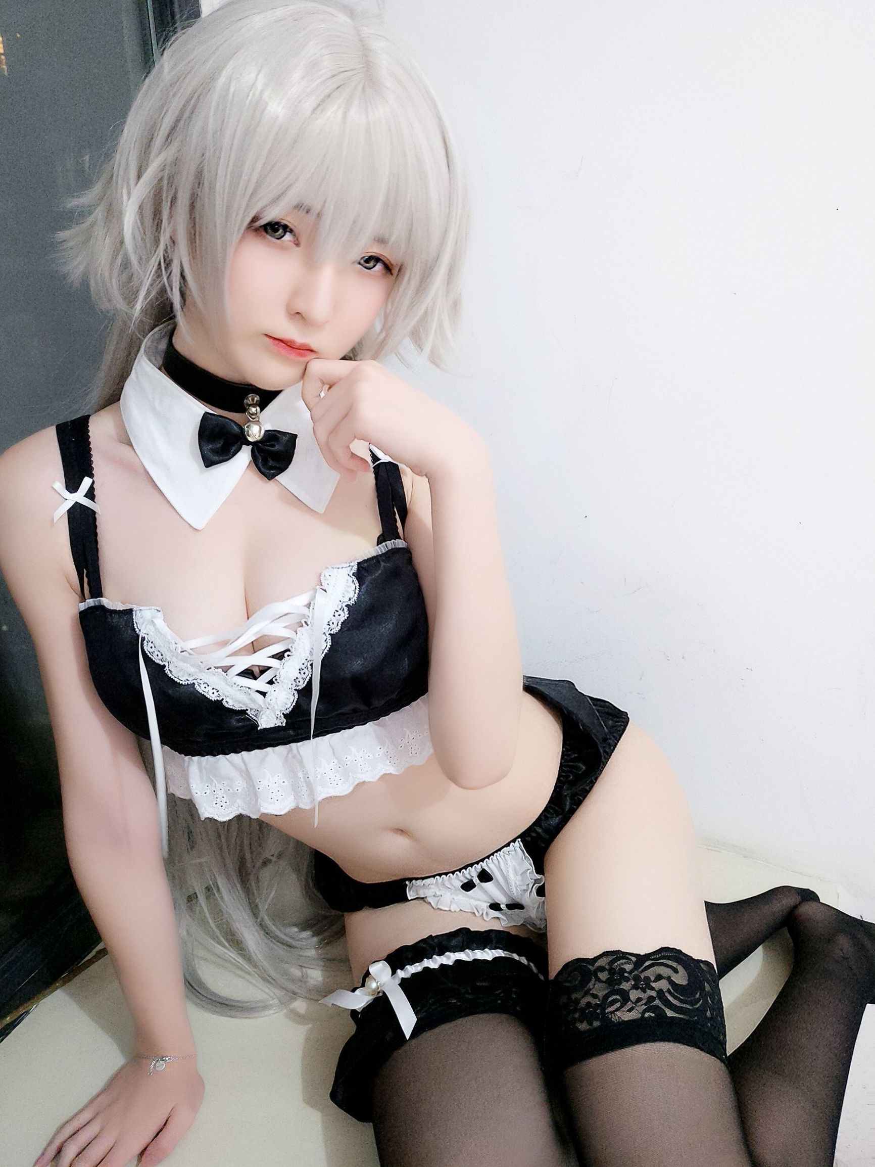 โลลิ คอสเพลย์] อีเซี่ยวหยางเซ่ - เฮสเทีย+กระต่ายดำ+ถ่ายภาพส่วนตัว