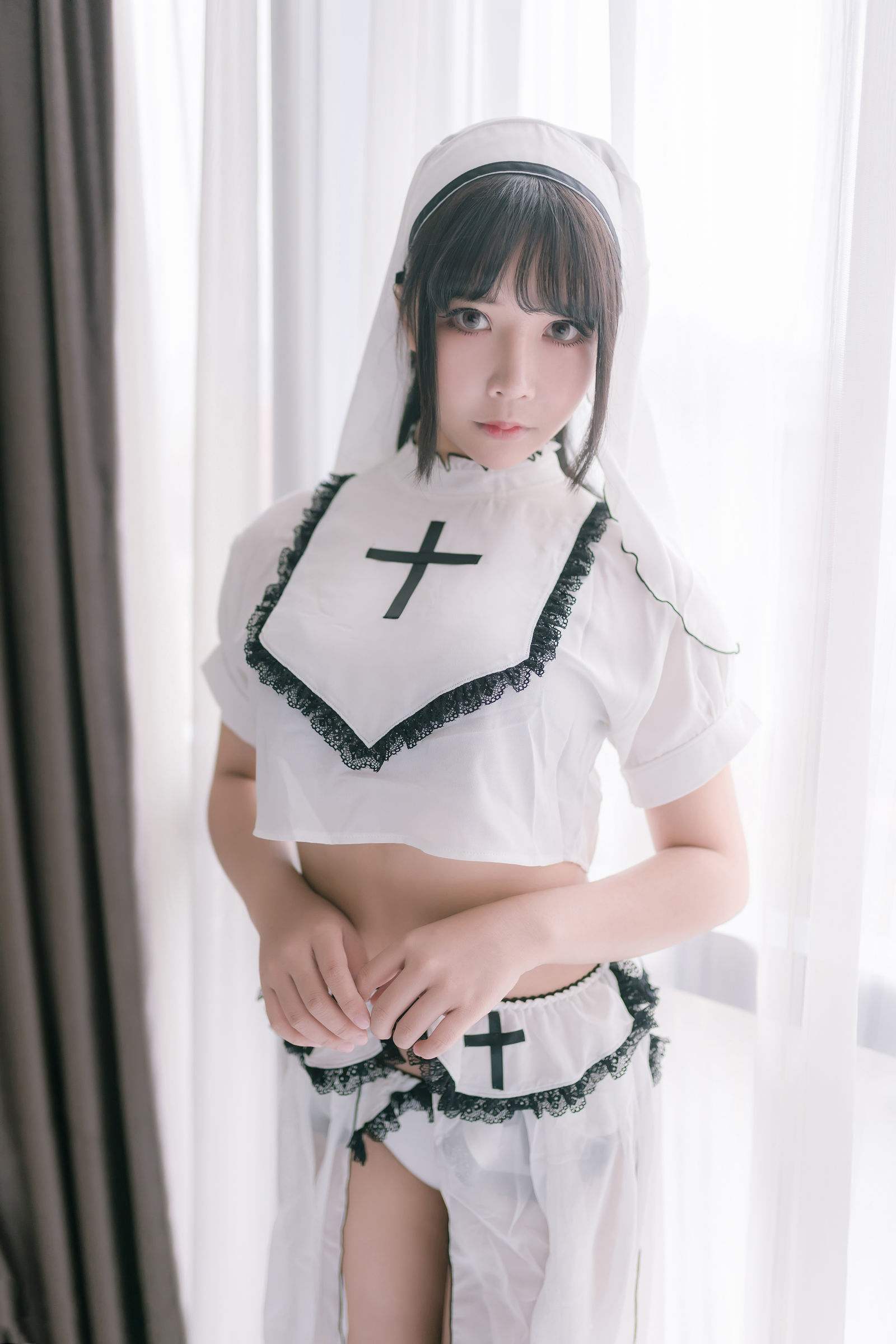 ロリータコスプレ] 2次元少女がモ子aaを抱き去る - 純白修女
