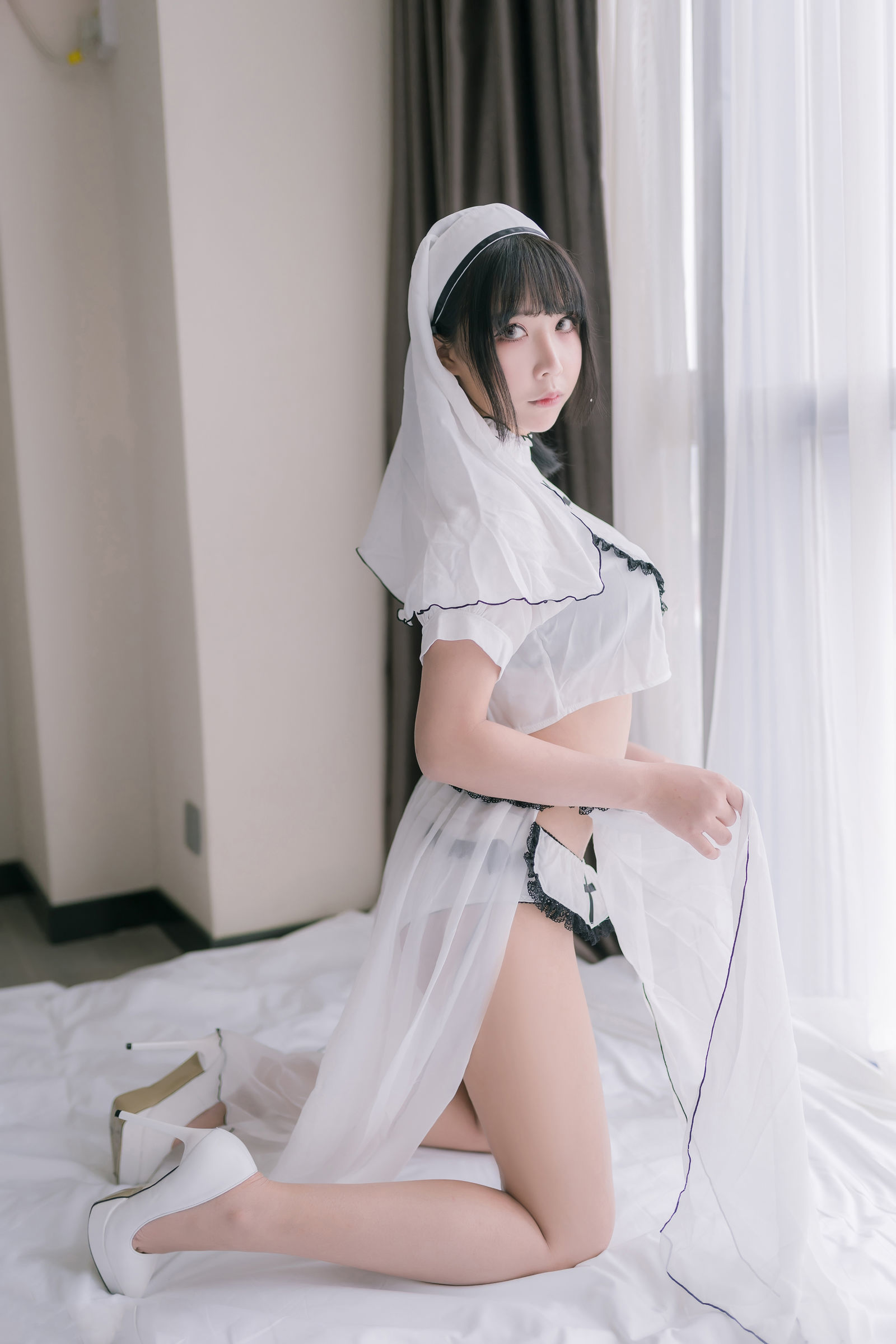 ロリータコスプレ] 2次元少女がモ子aaを抱き去る - 純白修女
