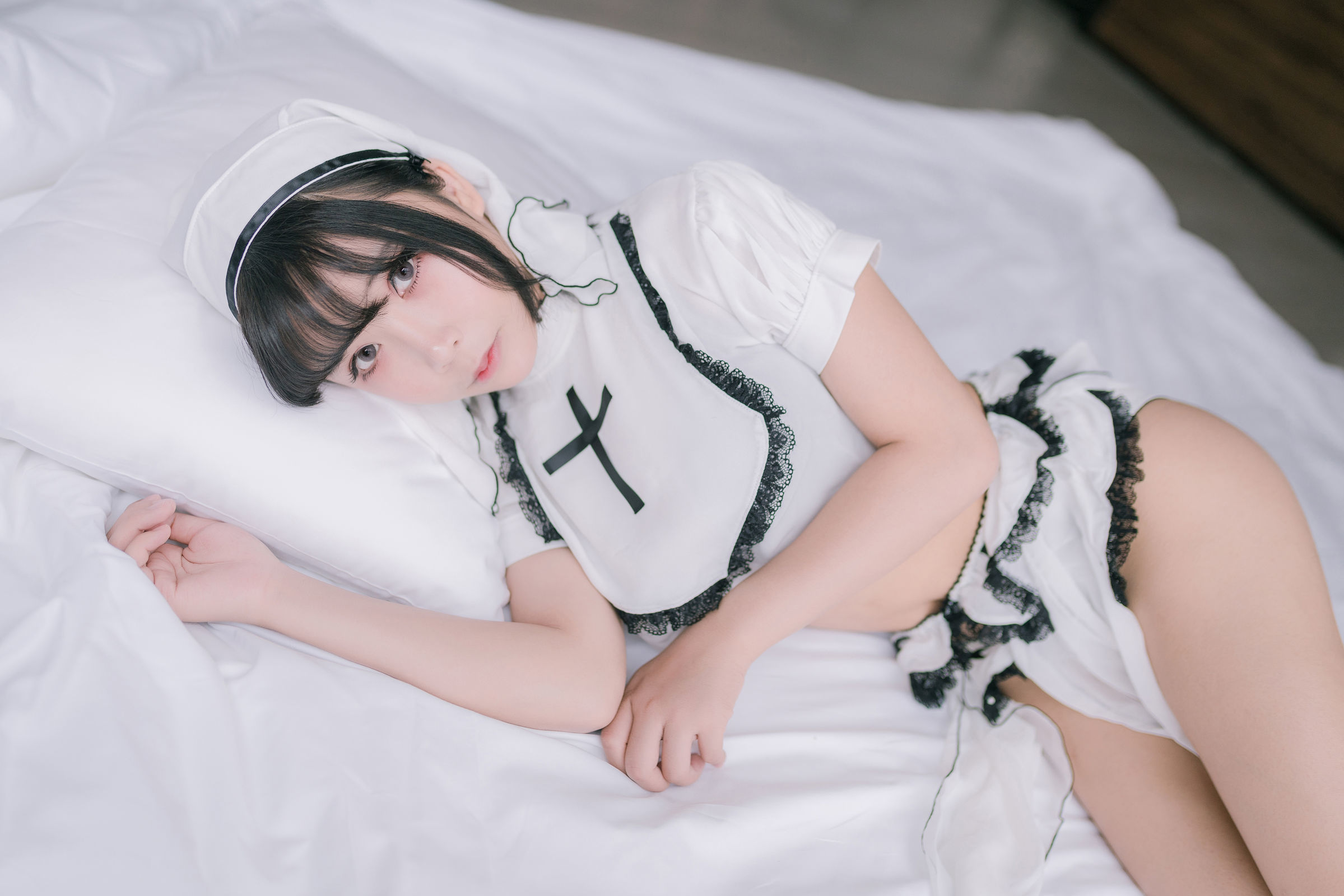 ロリータコスプレ] 2次元少女がモ子aaを抱き去る - 純白修女