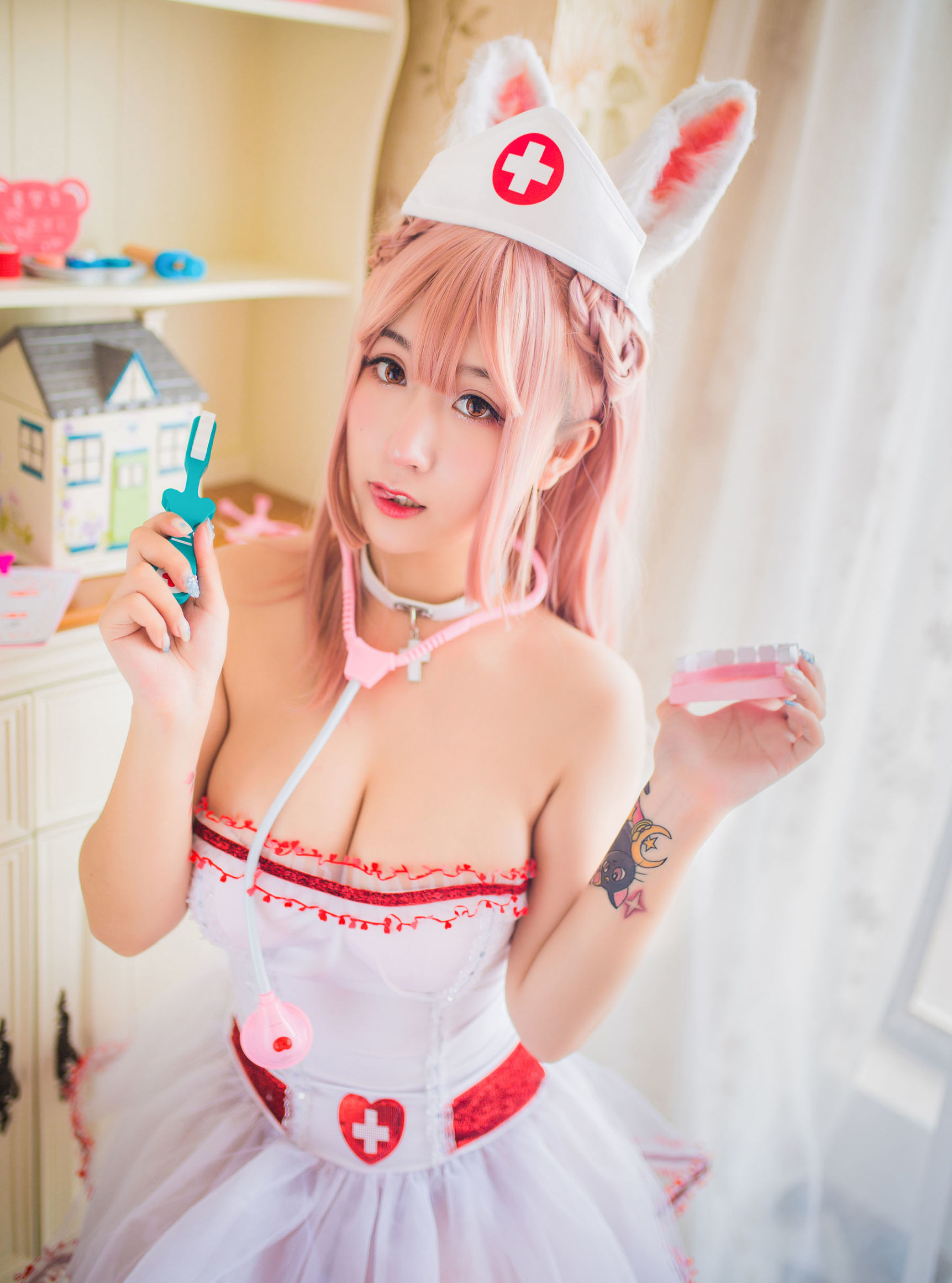 ロリCOS] 巨乳猫九ちゃんSakura - 獣の物語