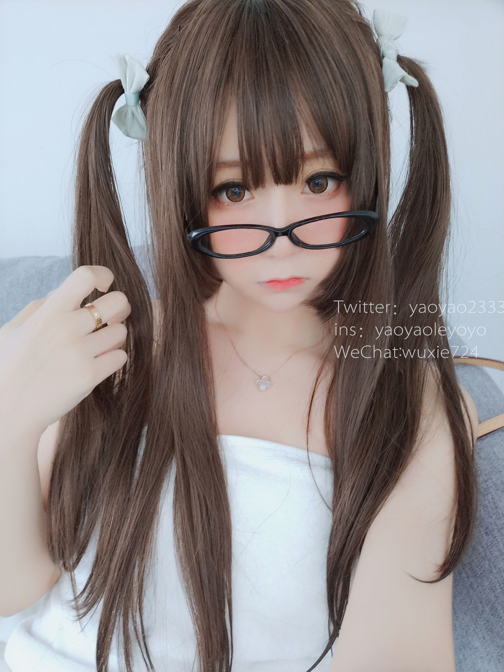 [萝莉COS] 摇摇乐yoyo - 浴巾风情