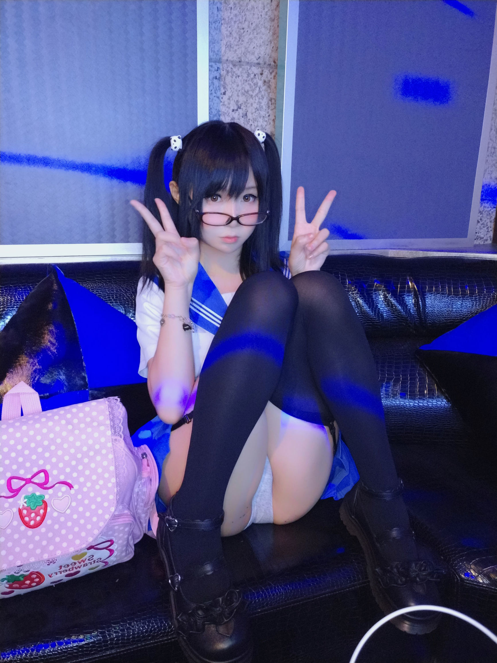  belle  COS] Yoyo - Cô bé tiểu học quyến rũ