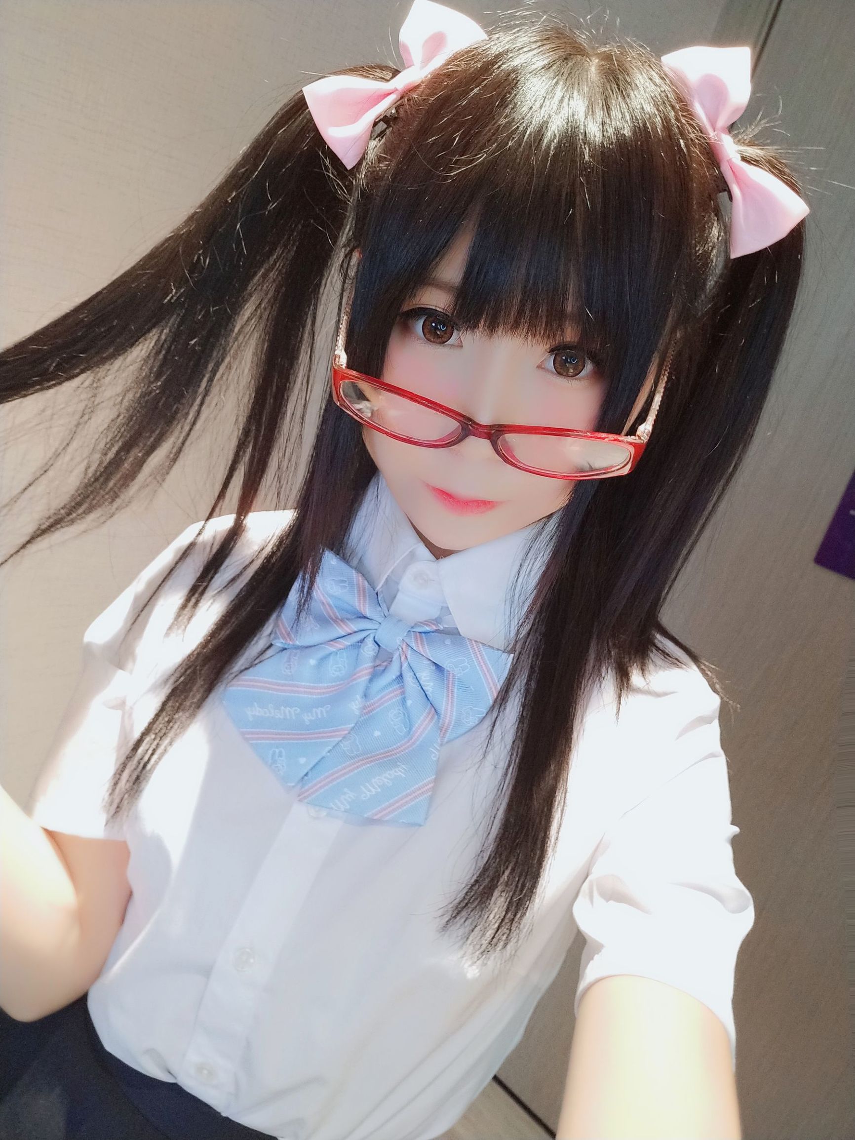  belle  COS] Yoyo - Cô bé tiểu học quyến rũ