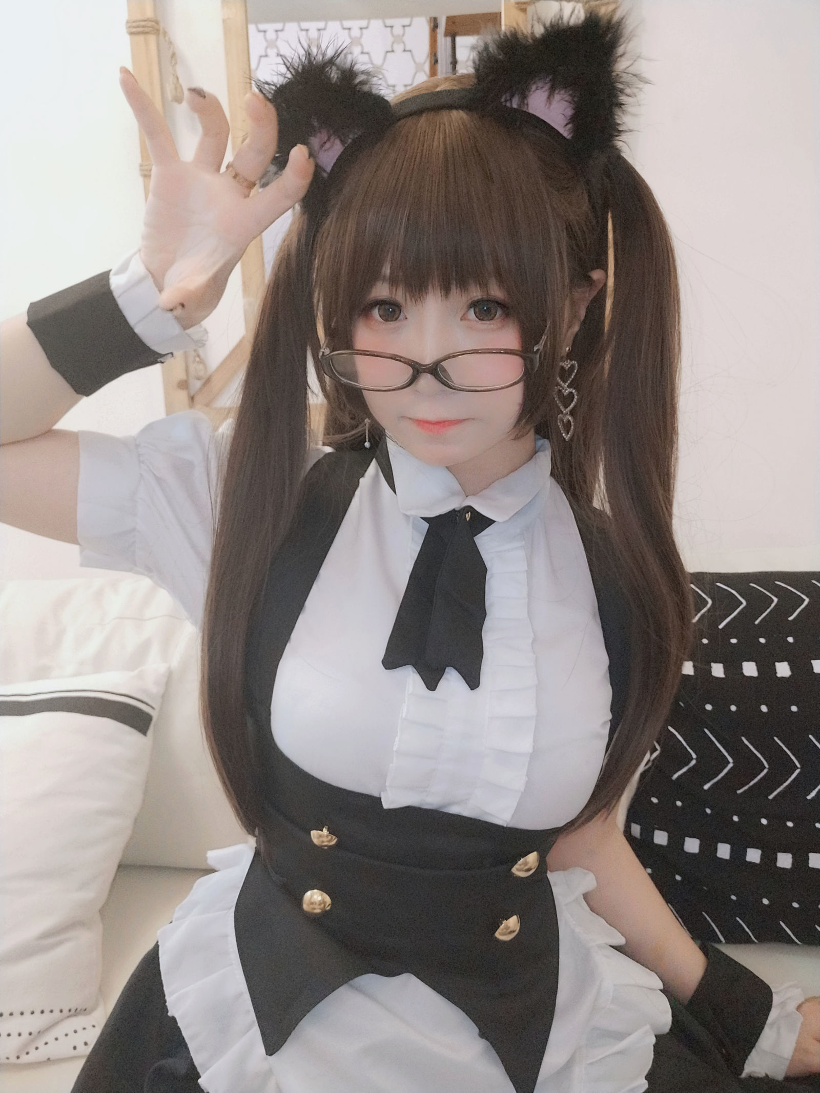  belle ta COS] YoYo Le - Black Silk Maid