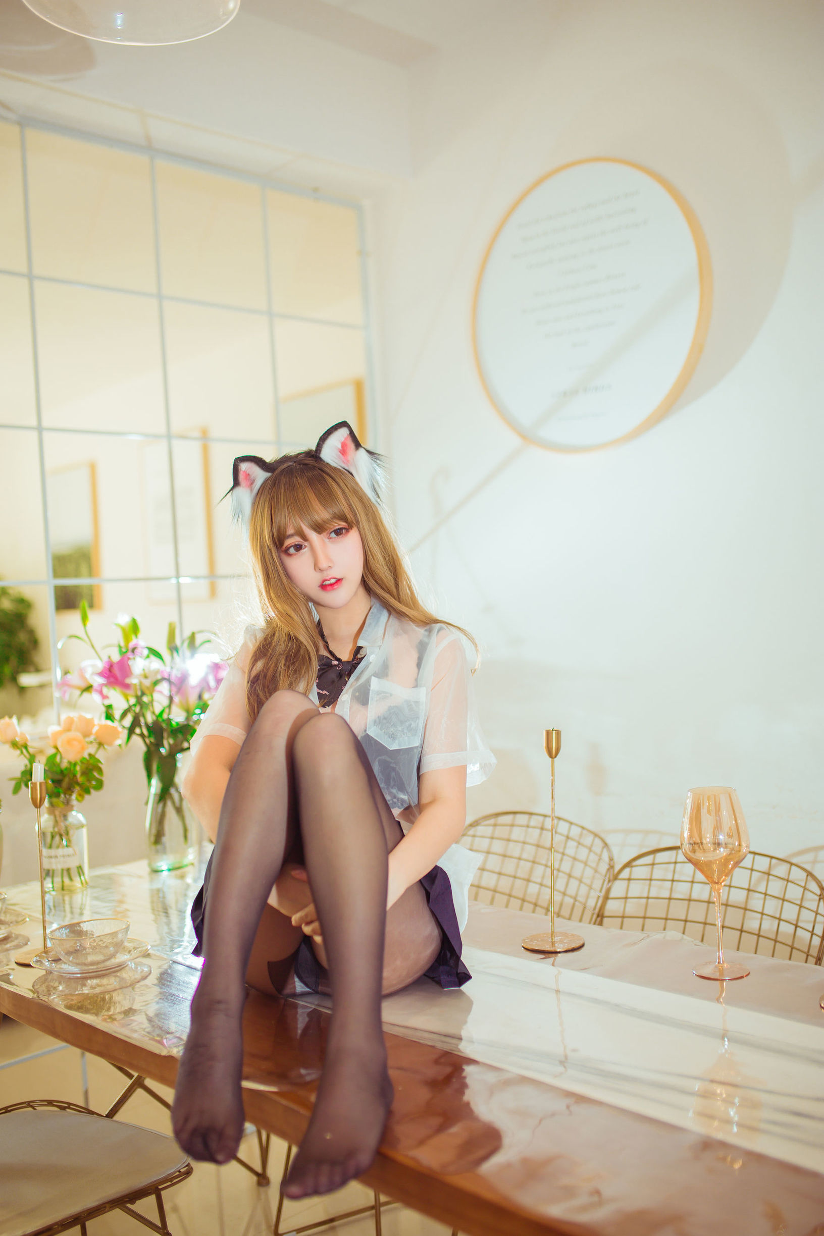 ロリコス] ドウユ メイセンセンさま - バルコニーで黒シルクのセクシーな猫