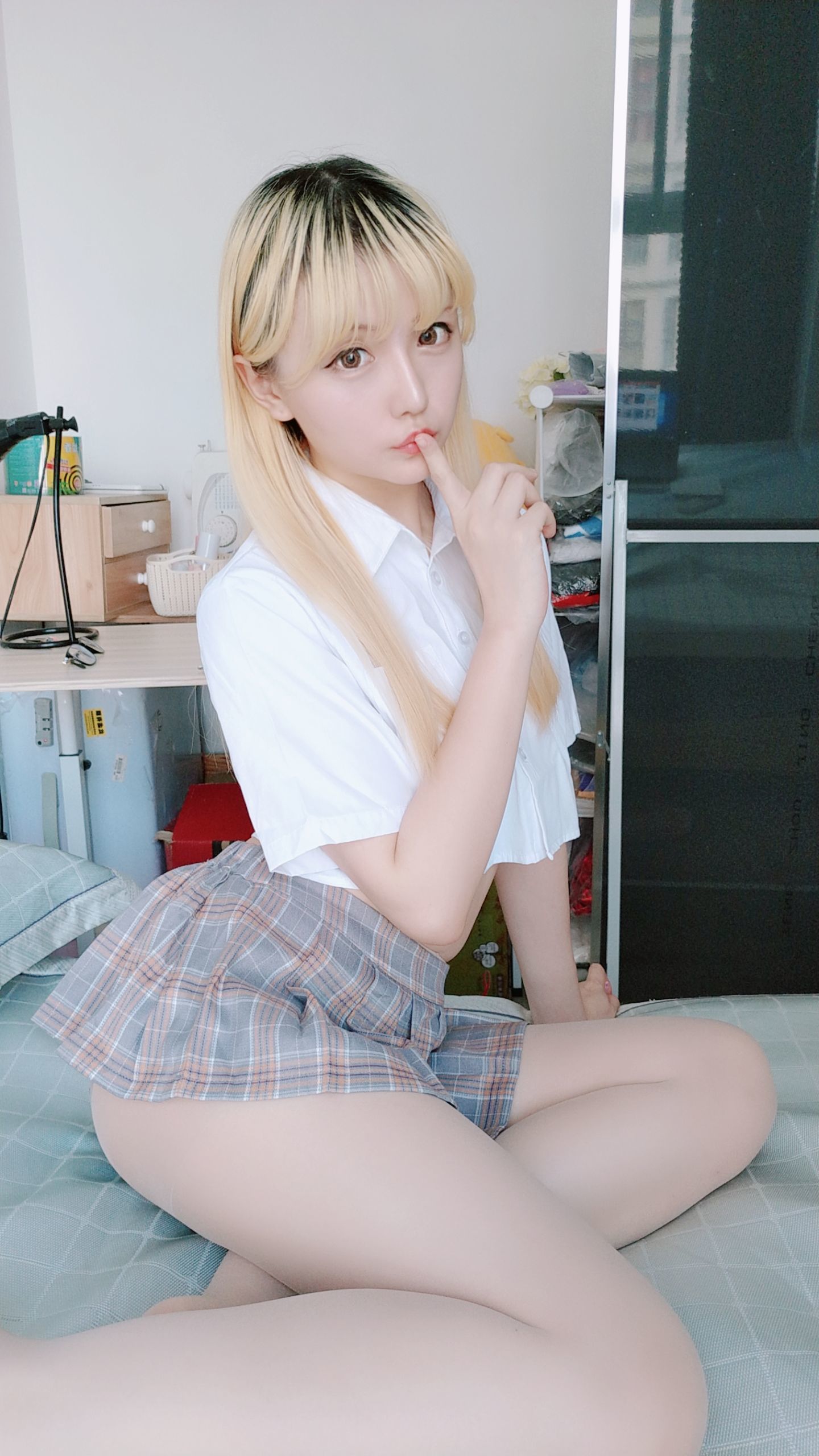 ロリコス] 星のチチ - ミニスカ制服