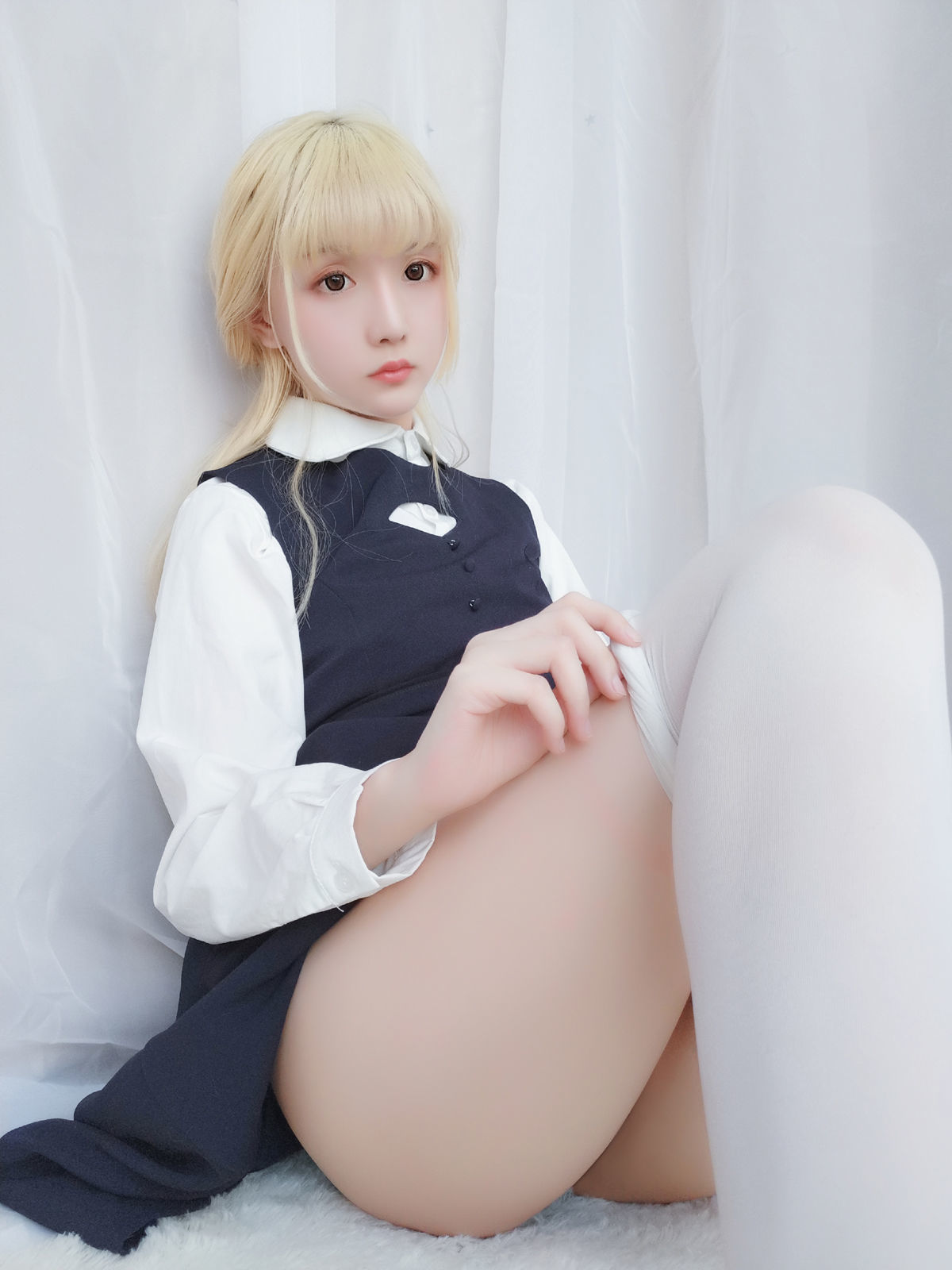 belle ta COS] Xing zhi Chi Chi VOL.06 Happy Holiday Package