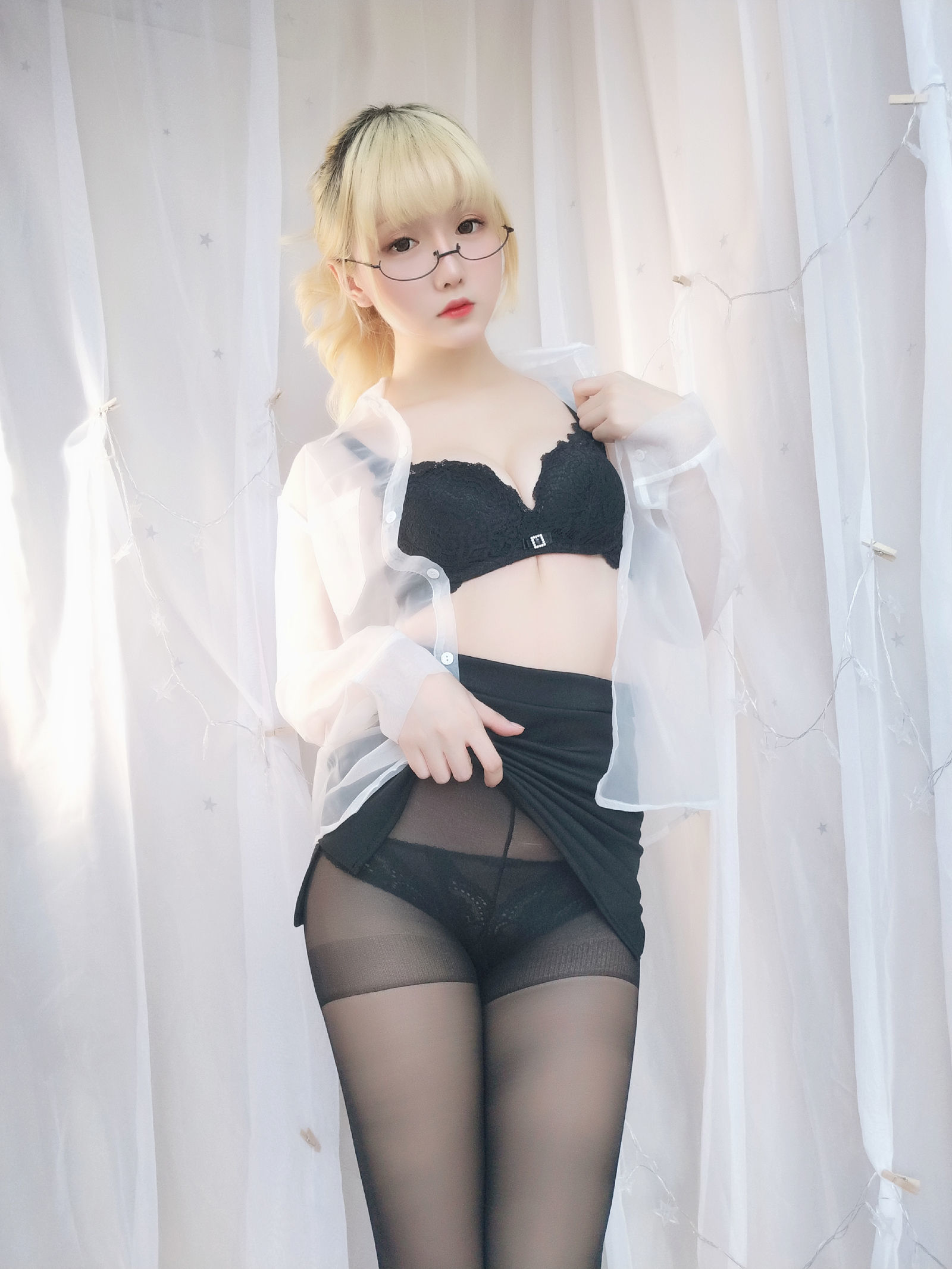  belle ta COS] Star of Chichi VOL.11 Gói Làm Thêm Tối Nay