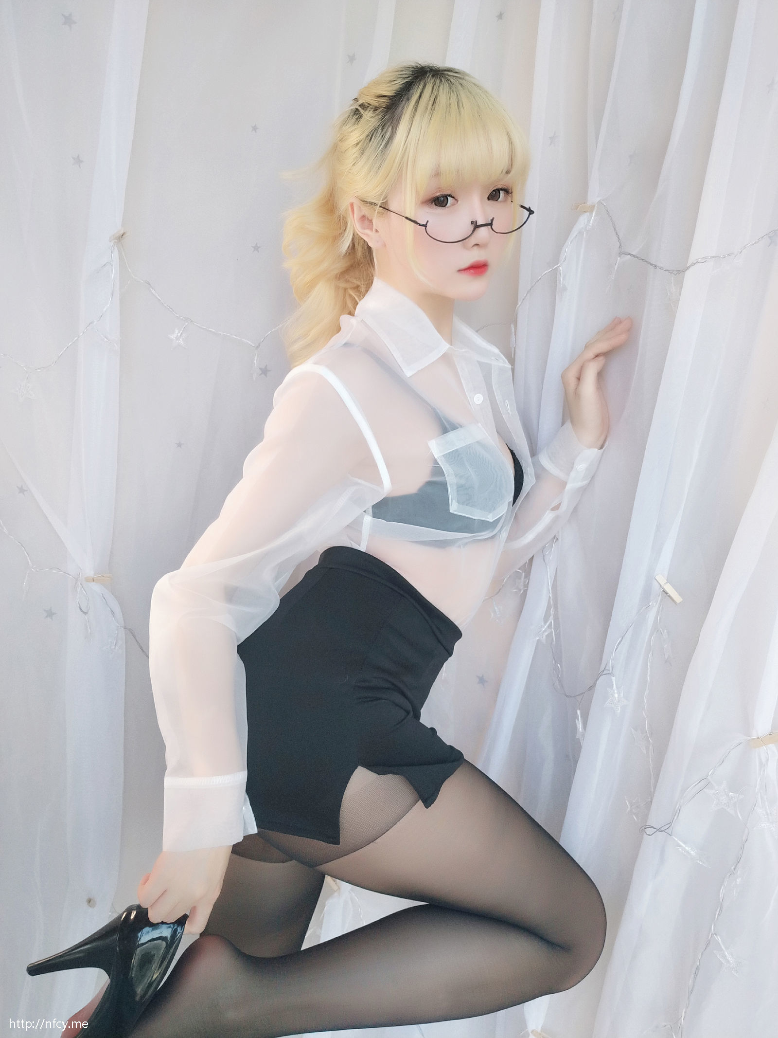  belle ta COS] Star of Chichi VOL.11 Gói Làm Thêm Tối Nay