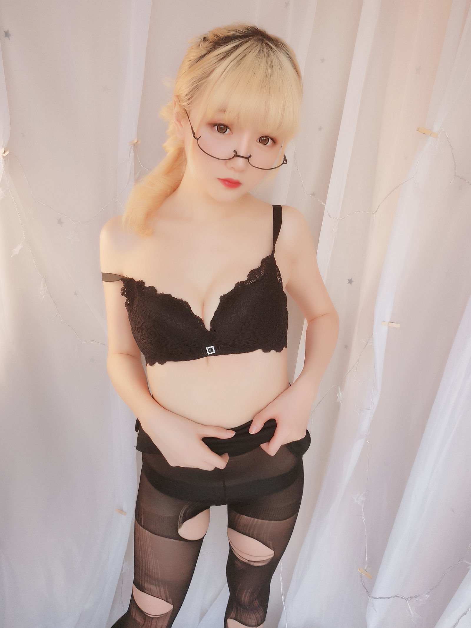 로리 코스] 싱지 치치 VOL.11 오늘밤 야근 세트