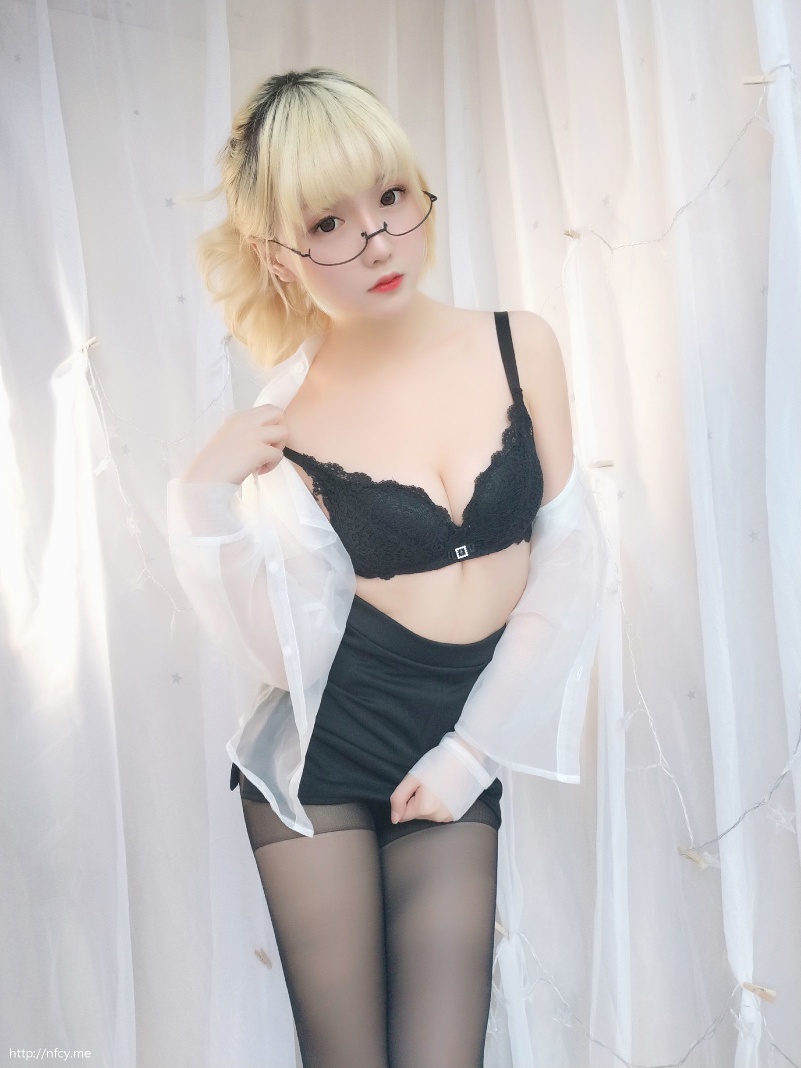  belle ta COS] Star of Chichi VOL.11 Gói Làm Thêm Tối Nay